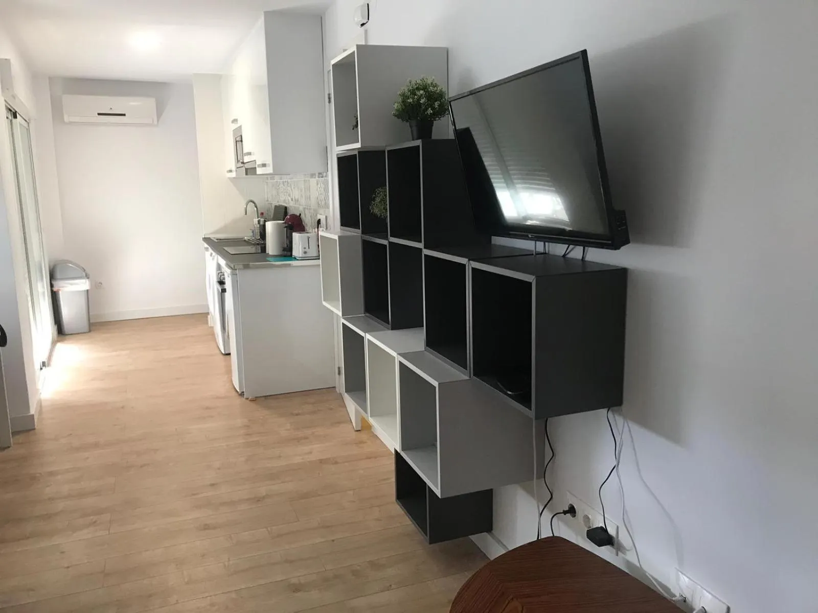 TV and multimedia in Pescadors Apartamentos TRG