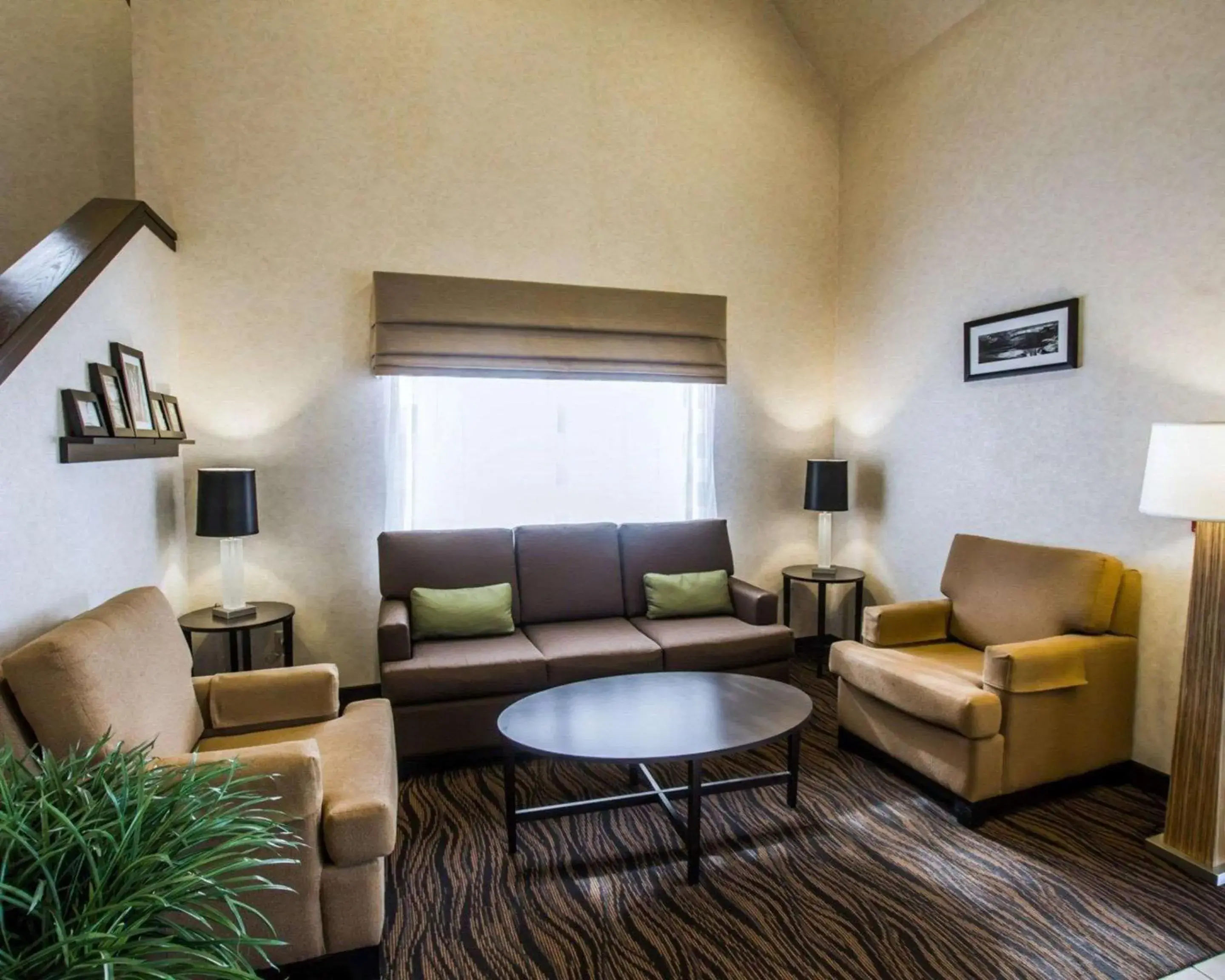 Lobby or reception, Seating Area in Sleep Inn Phoenix North I-17