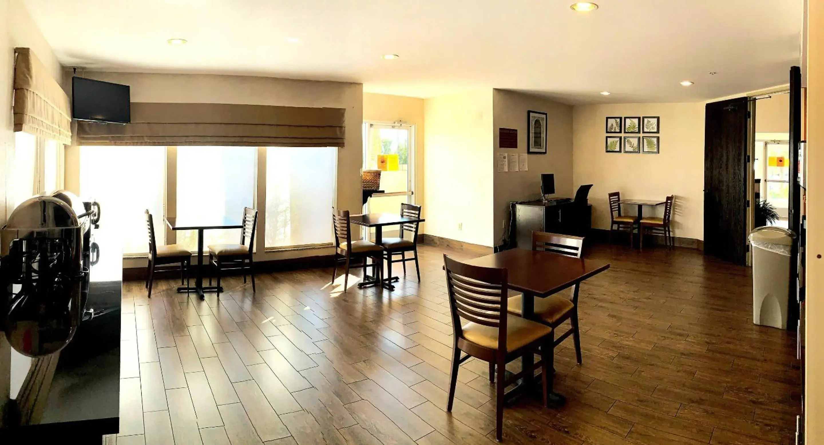 Breakfast in Sleep Inn Phoenix North I-17 Breakfast in Sleep Inn Phoenix North I-17