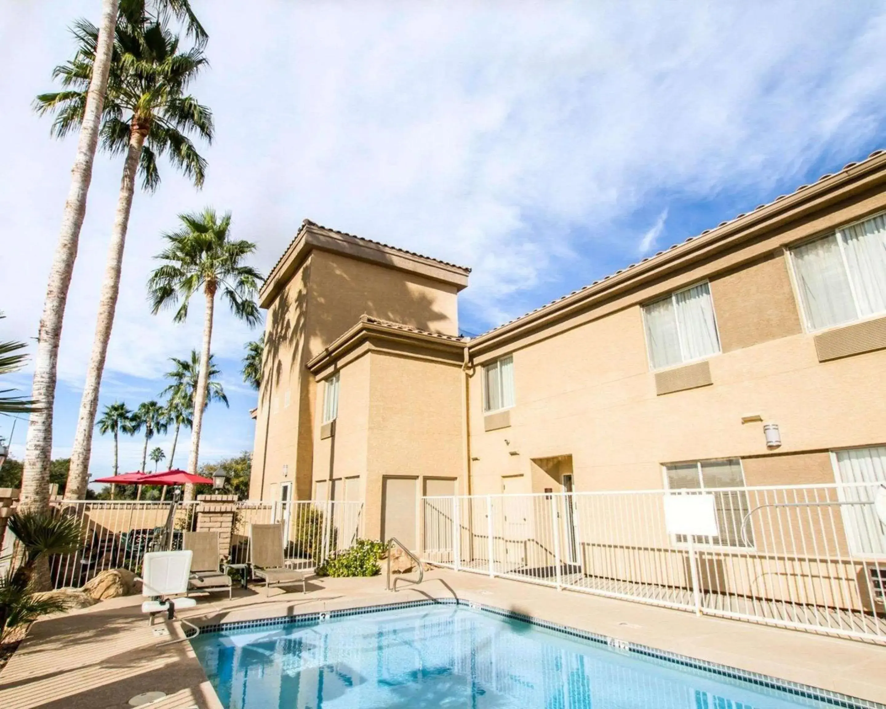 On site, Swimming Pool in Sleep Inn Phoenix North I-17