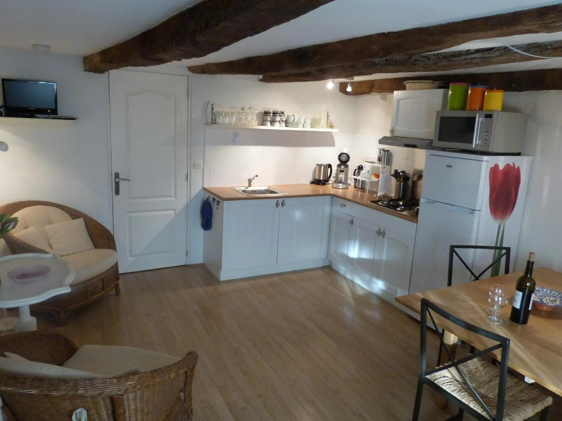 Kitchen or kitchenette in Domaine de Cadenne
