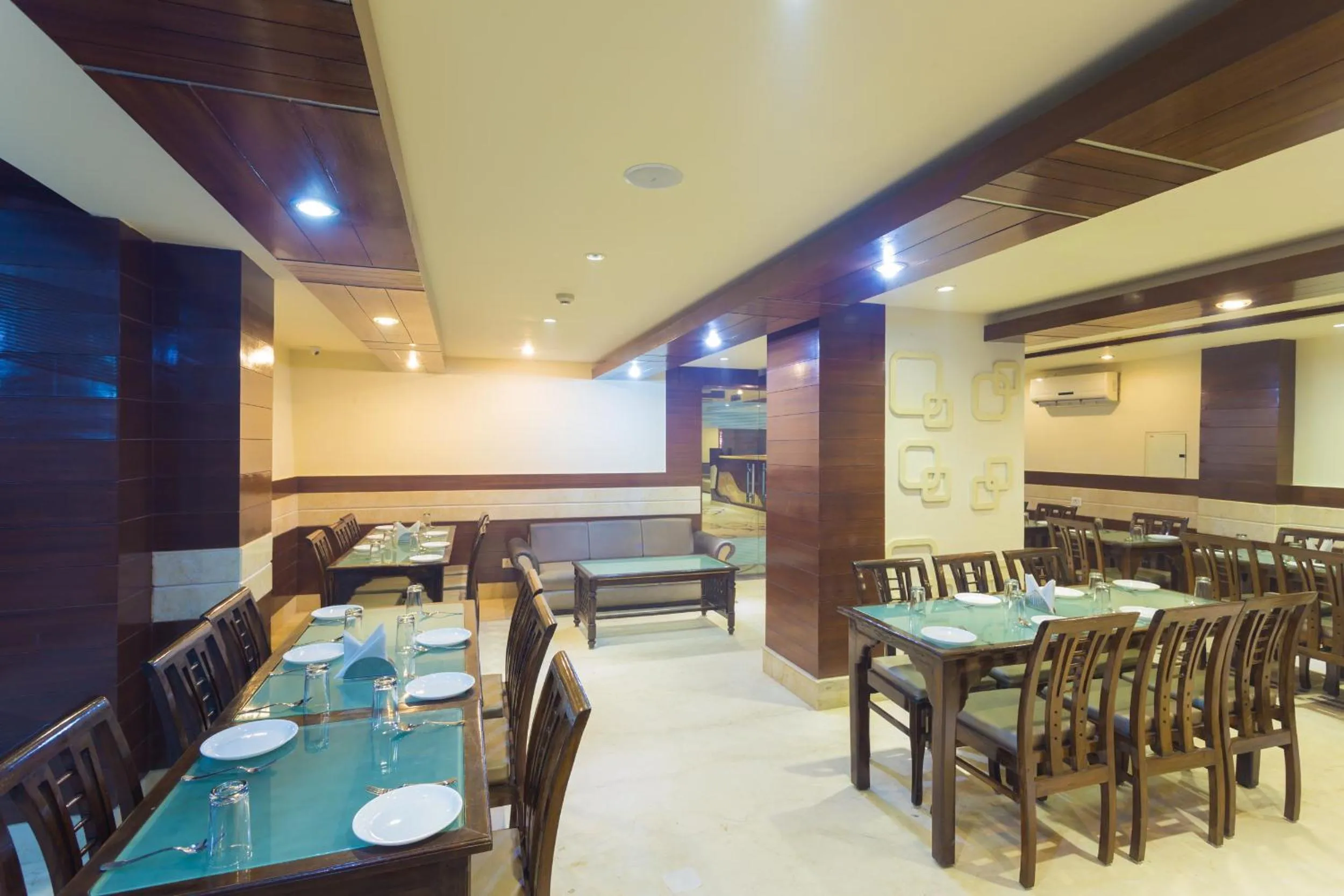 Restaurant/places to eat in Ginger Katra