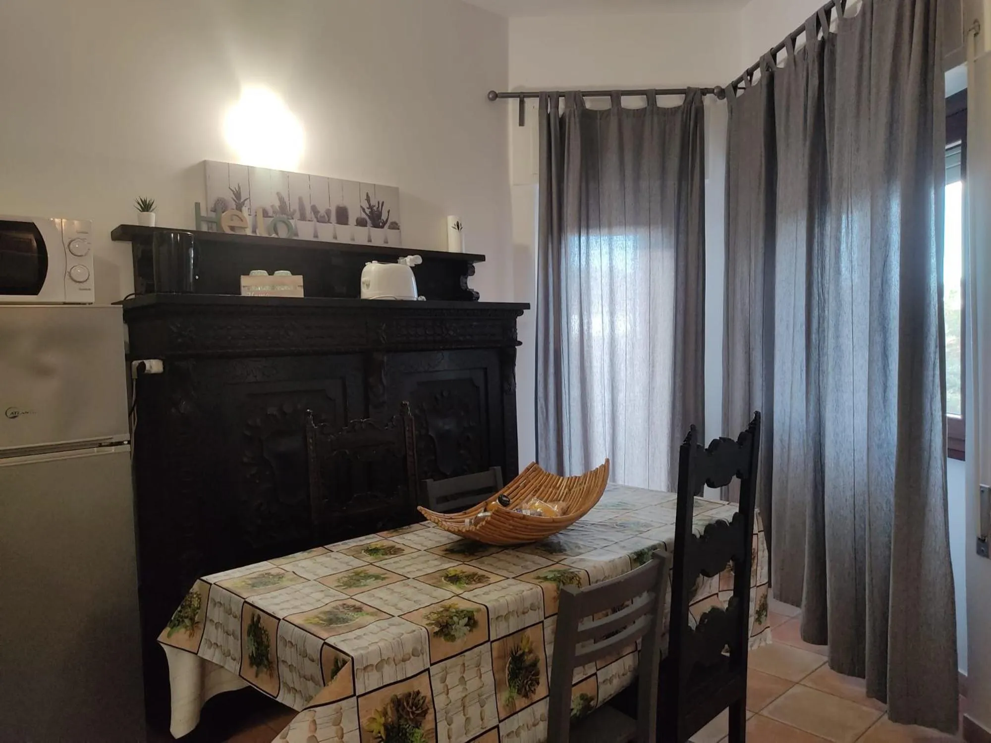 Dining area in Le casette di Frà al Bondì