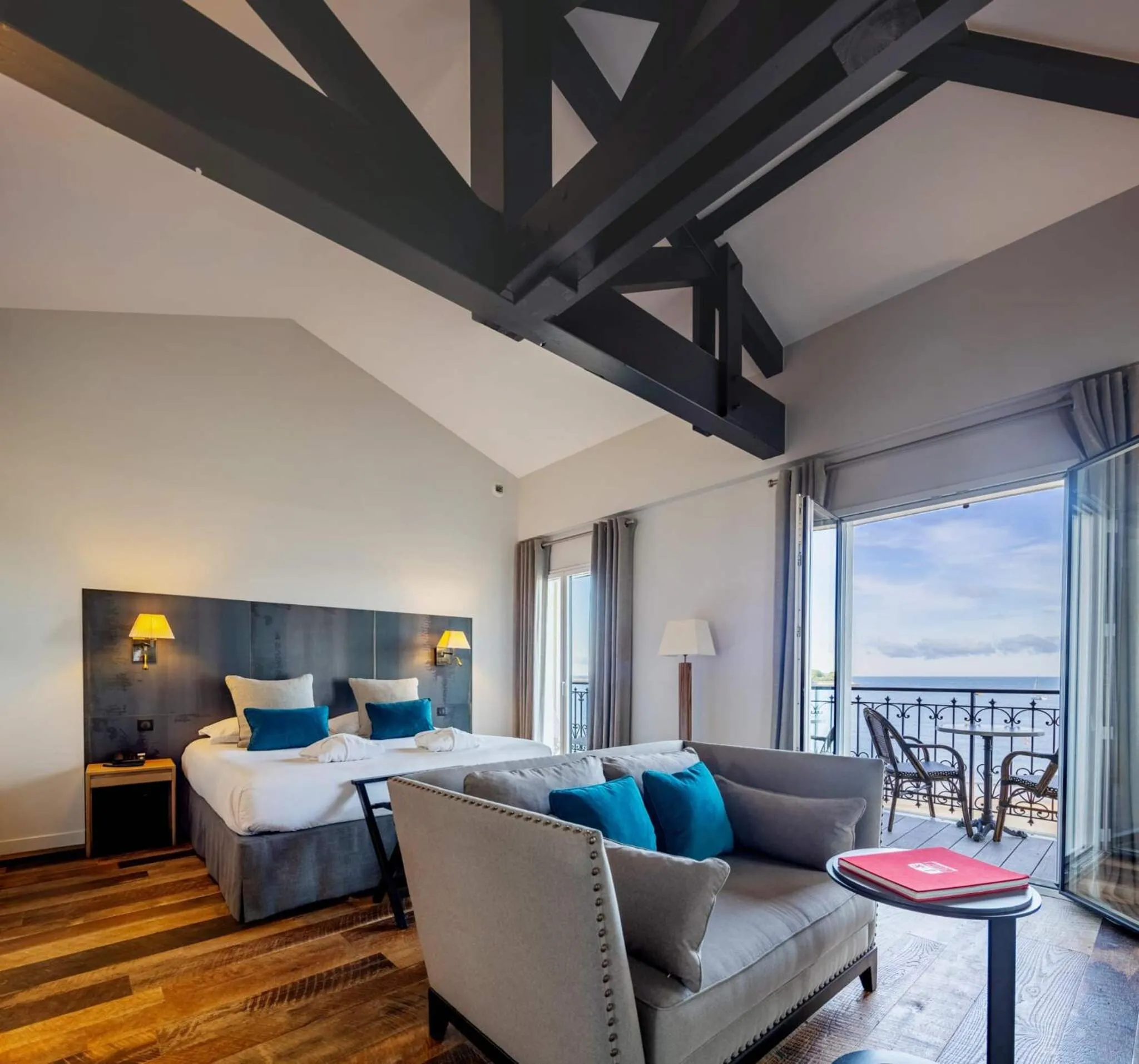 Bed in Hôtel de la Plage - Saint Jean de Luz