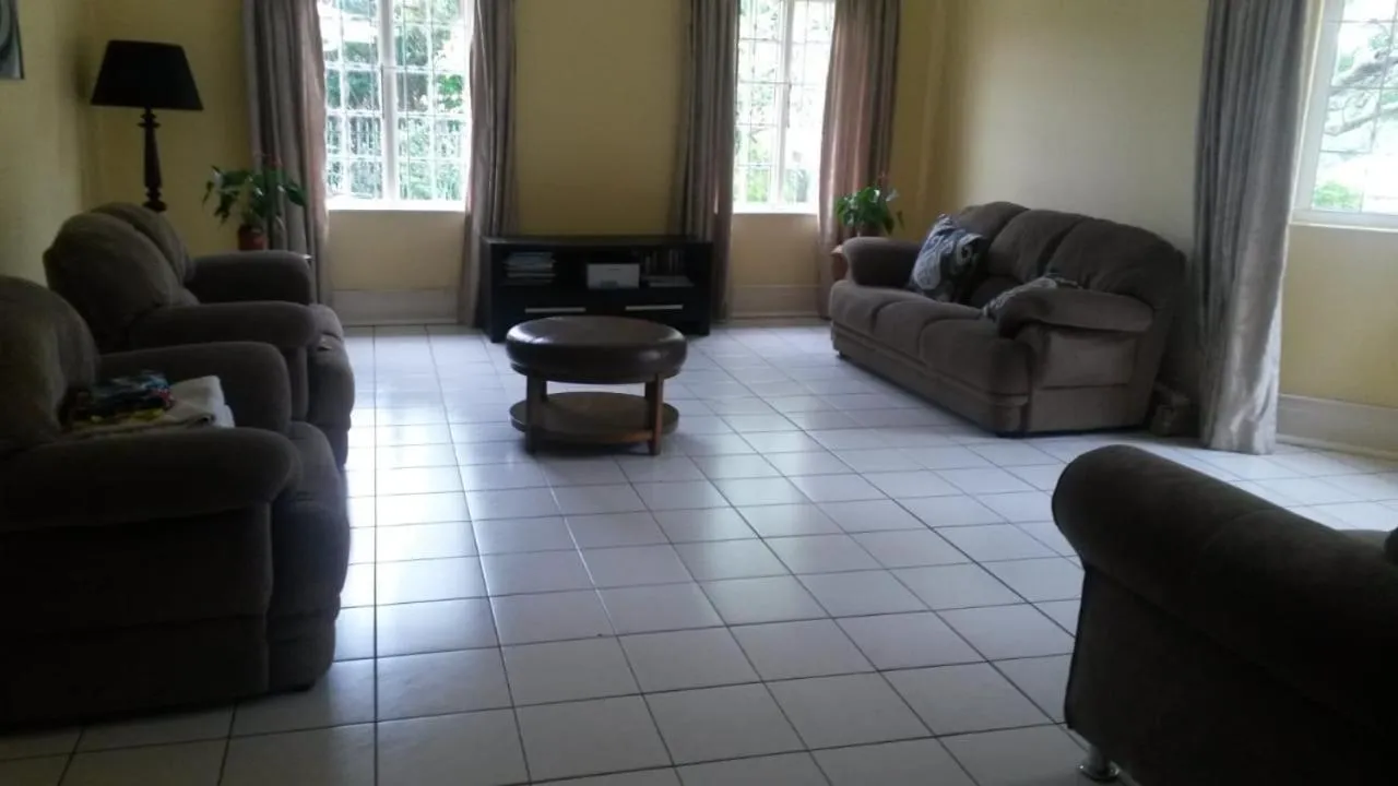 The Crescent Guesthouses - BnB/Self Catering