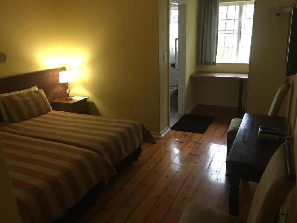 Bed in The Crescent Guesthouses - BnB/Self Catering