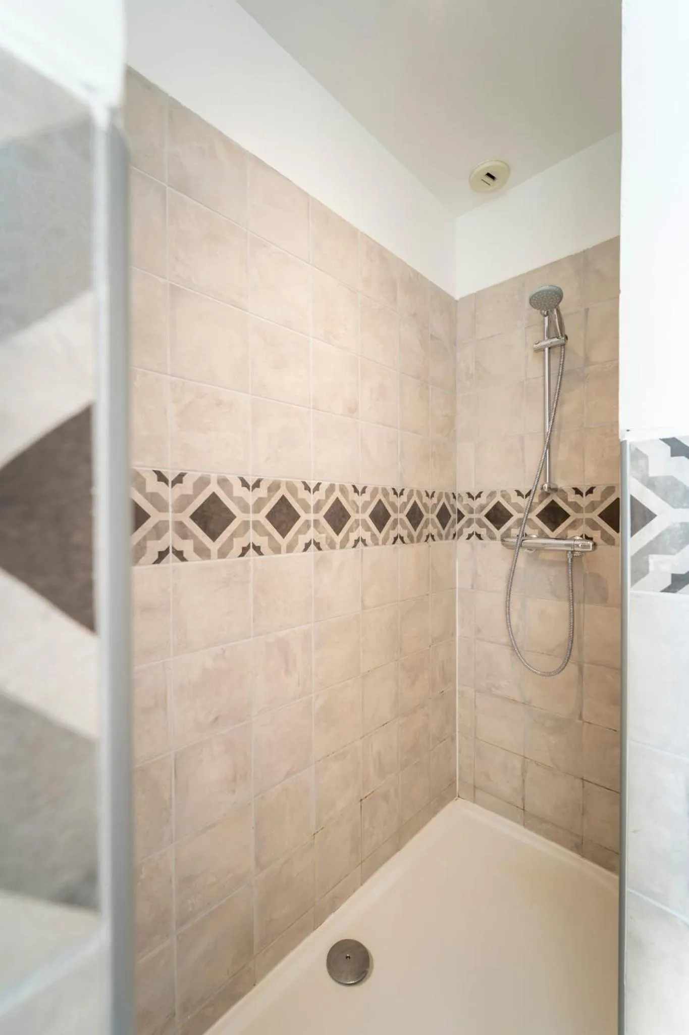 Bathroom in Château de Loubéjac