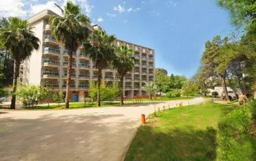 Property Building in Annabella Park Hotel