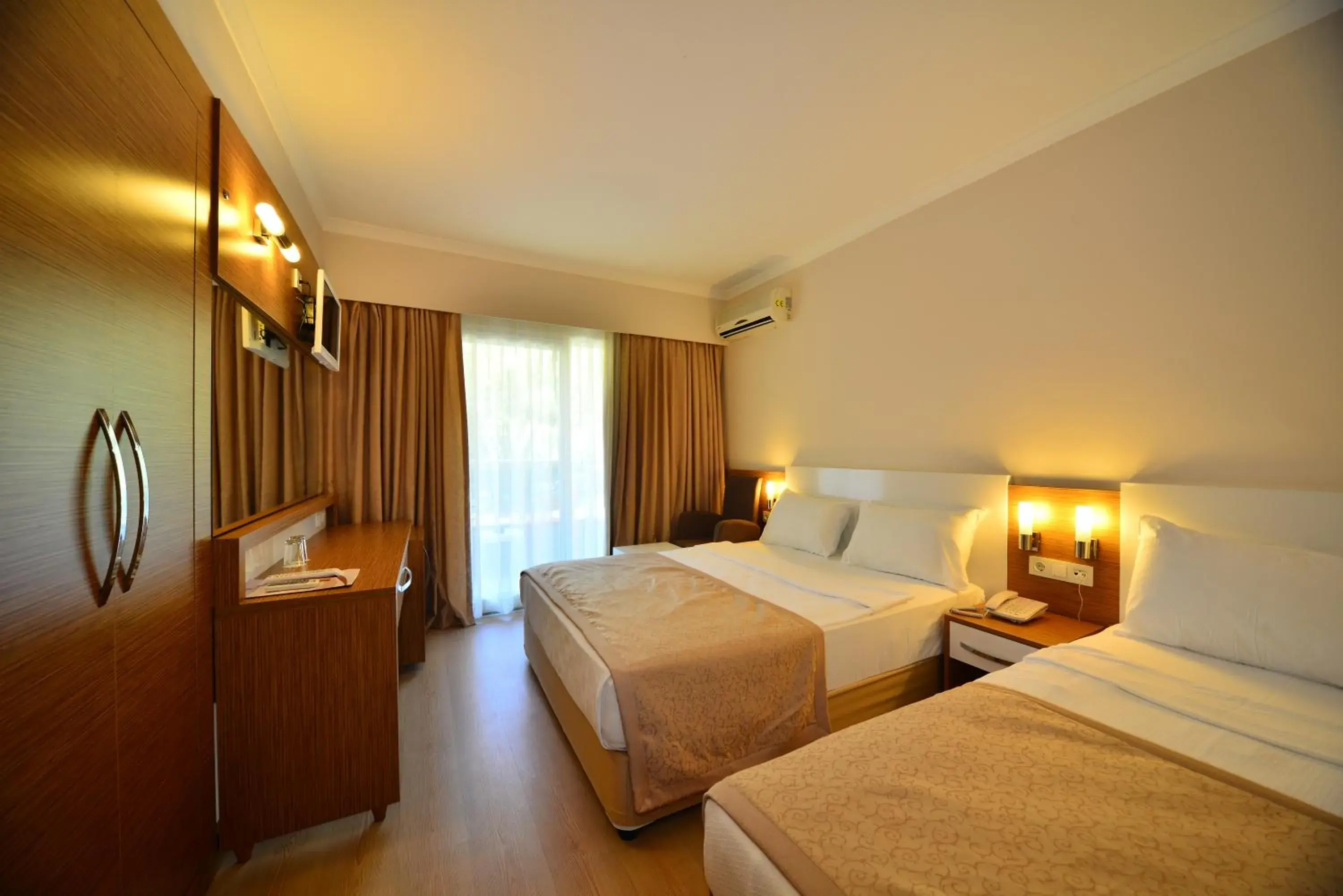 Photo of the whole room, Bed in Annabella Park Hotel