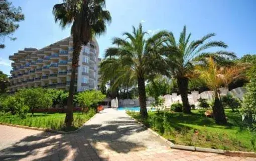 Garden, Property Building in Annabella Park Hotel