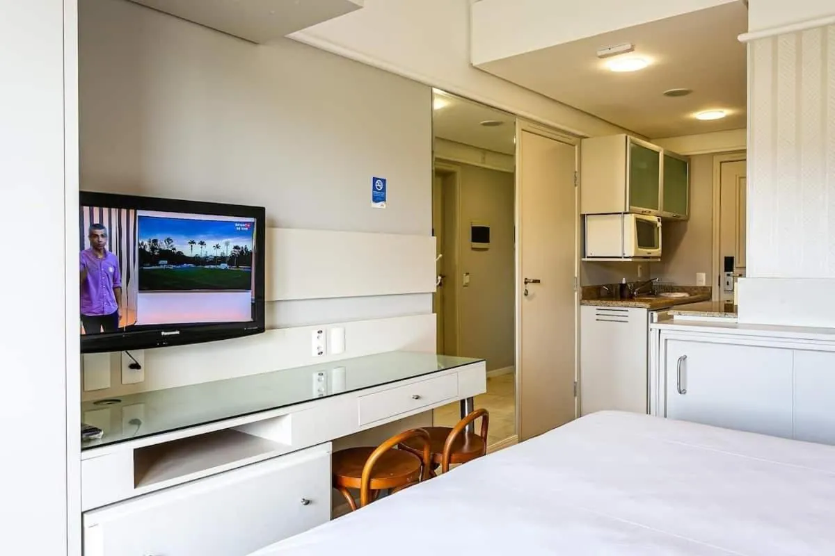 Bedroom, Bed in Estúdios Modernos em Resort pé na areia - Jurerê Beach Village JBVJR