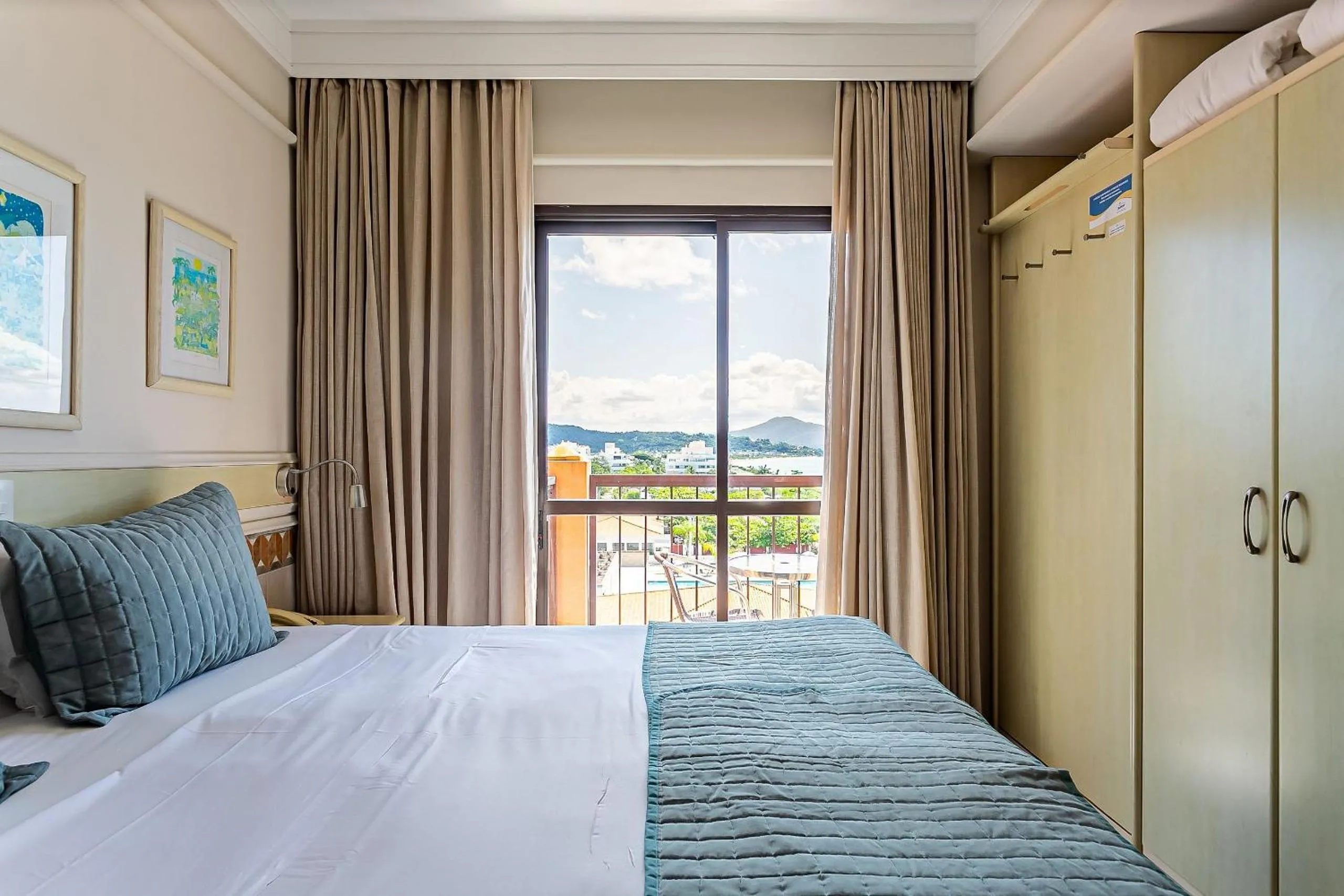 Bedroom, Bed in Estúdios Modernos em Resort pé na areia - Jurerê Beach Village JBVJR