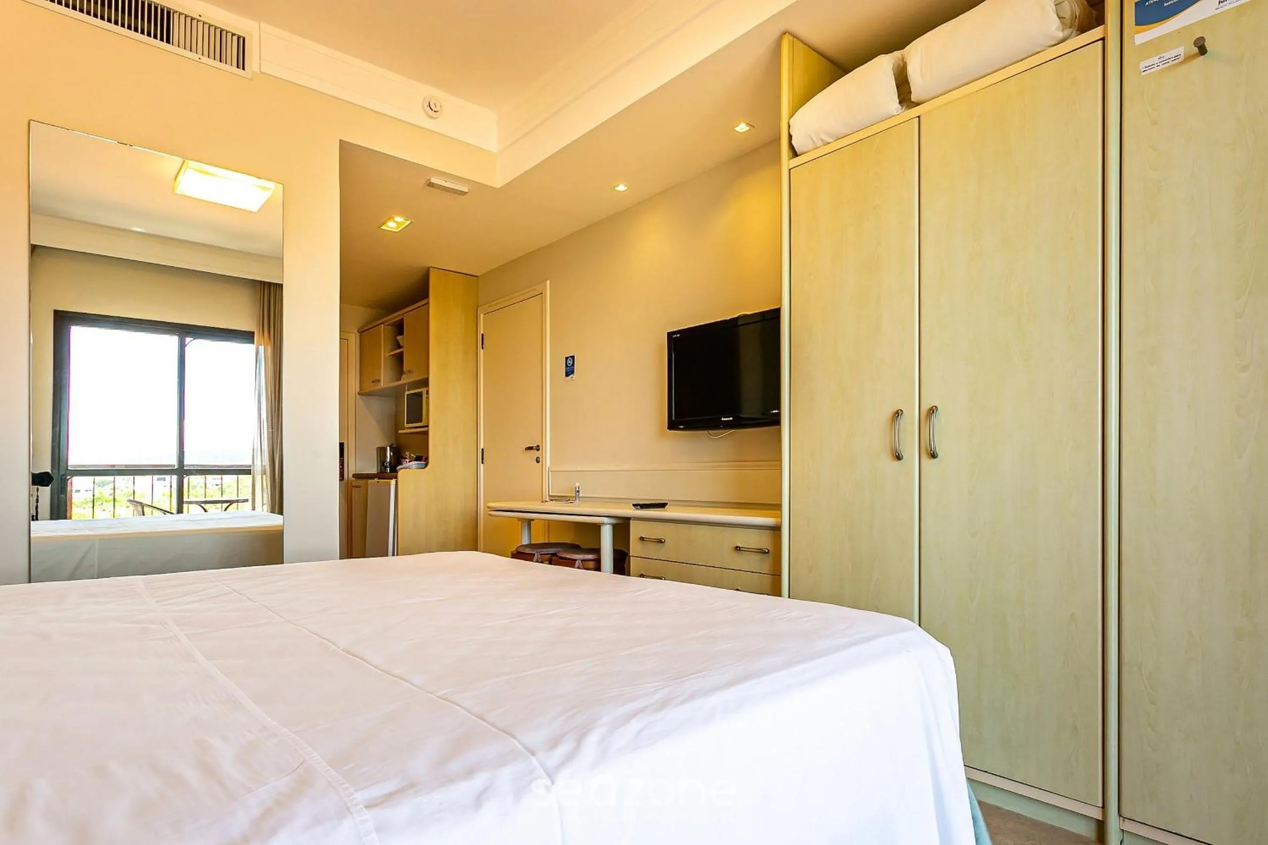 TV and multimedia, Bed in Estúdios Modernos em Resort pé na areia - Jurerê Beach Village JBVJR