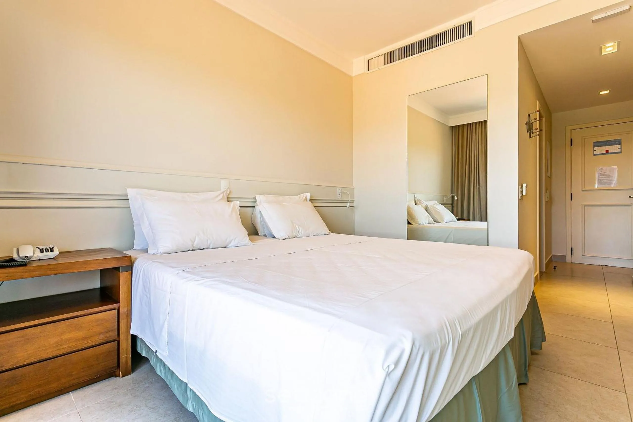 Bed in Estúdios Modernos em Resort pé na areia - Jurerê Beach Village JBVJR
