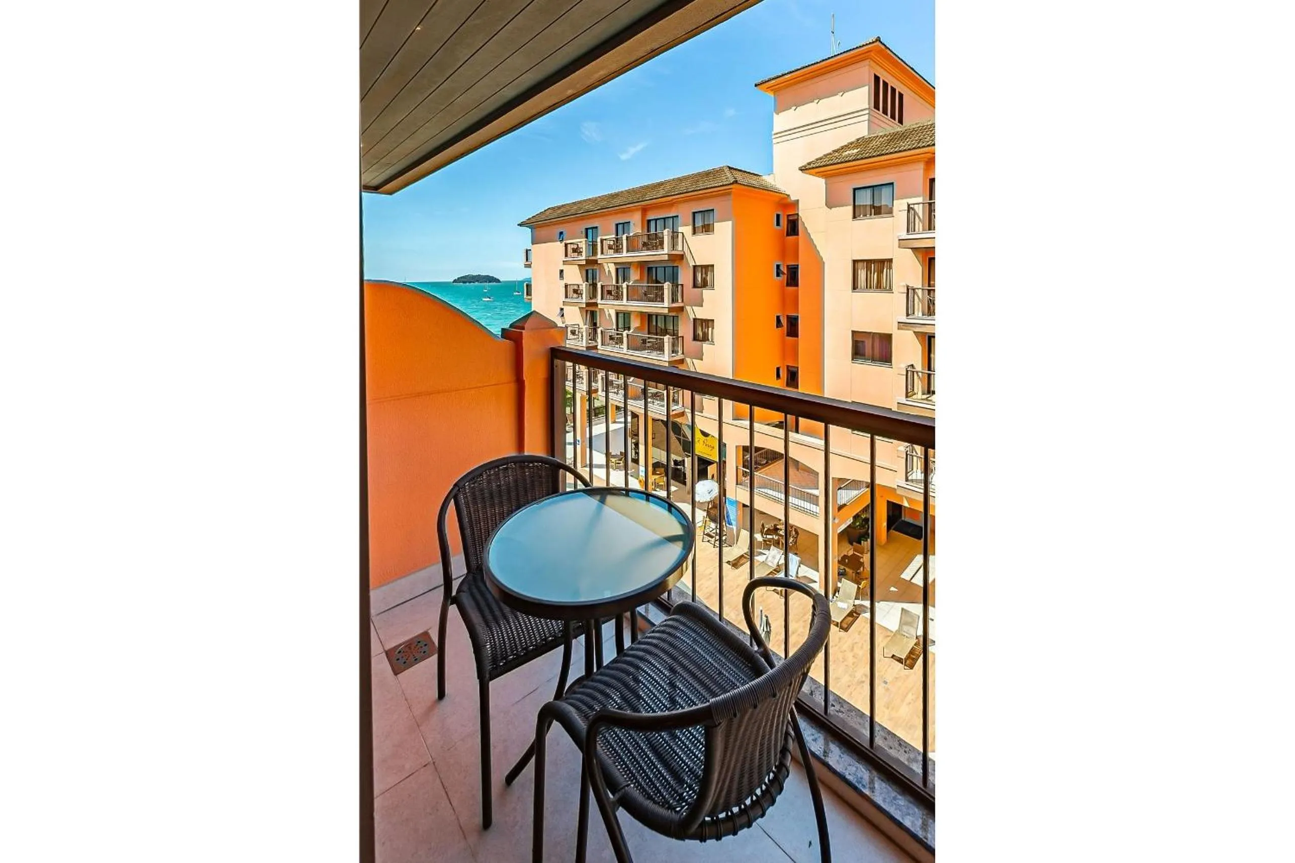 Balcony/Terrace in Estúdios Modernos em Resort pé na areia - Jurerê Beach Village JBVJR