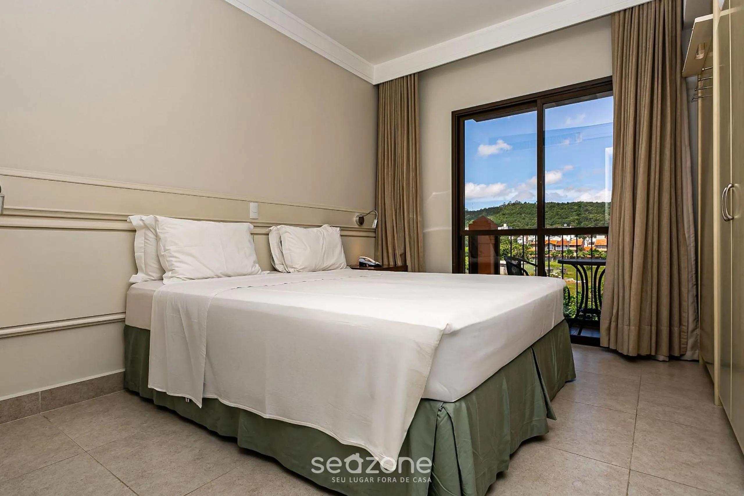 Bed in Estúdios Modernos em Resort pé na areia - Jurerê Beach Village JBVJR