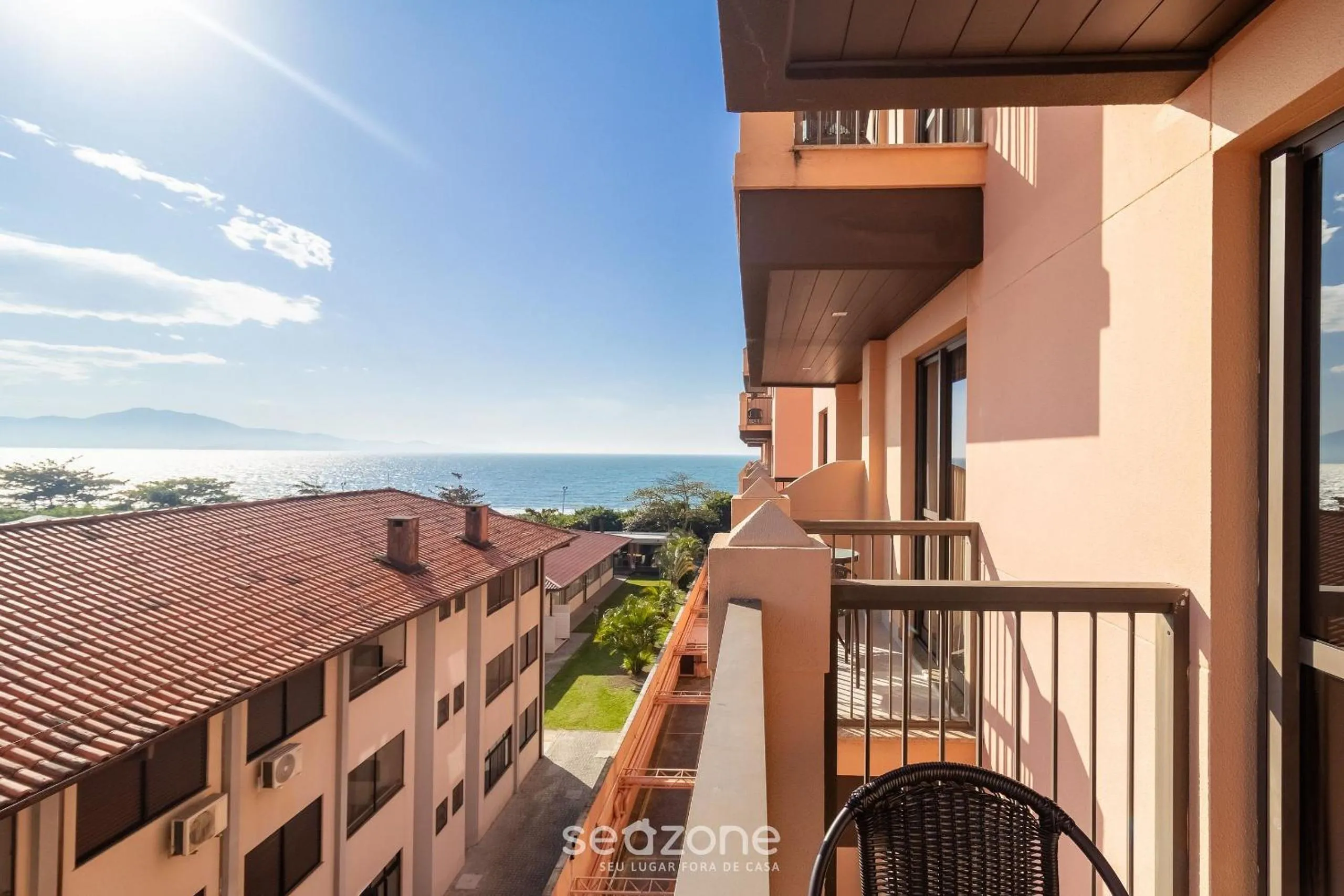Balcony/Terrace in Estúdios Modernos em Resort pé na areia - Jurerê Beach Village JBVJR