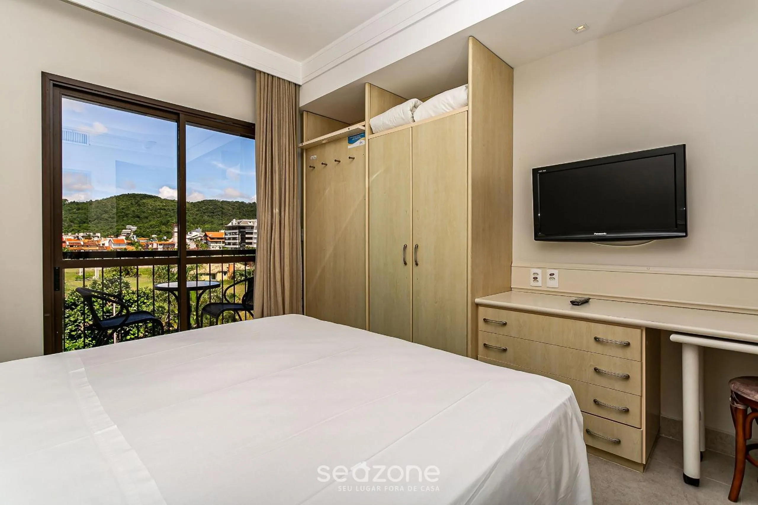 TV and multimedia, Bed in Estúdios Modernos em Resort pé na areia - Jurerê Beach Village JBVJR