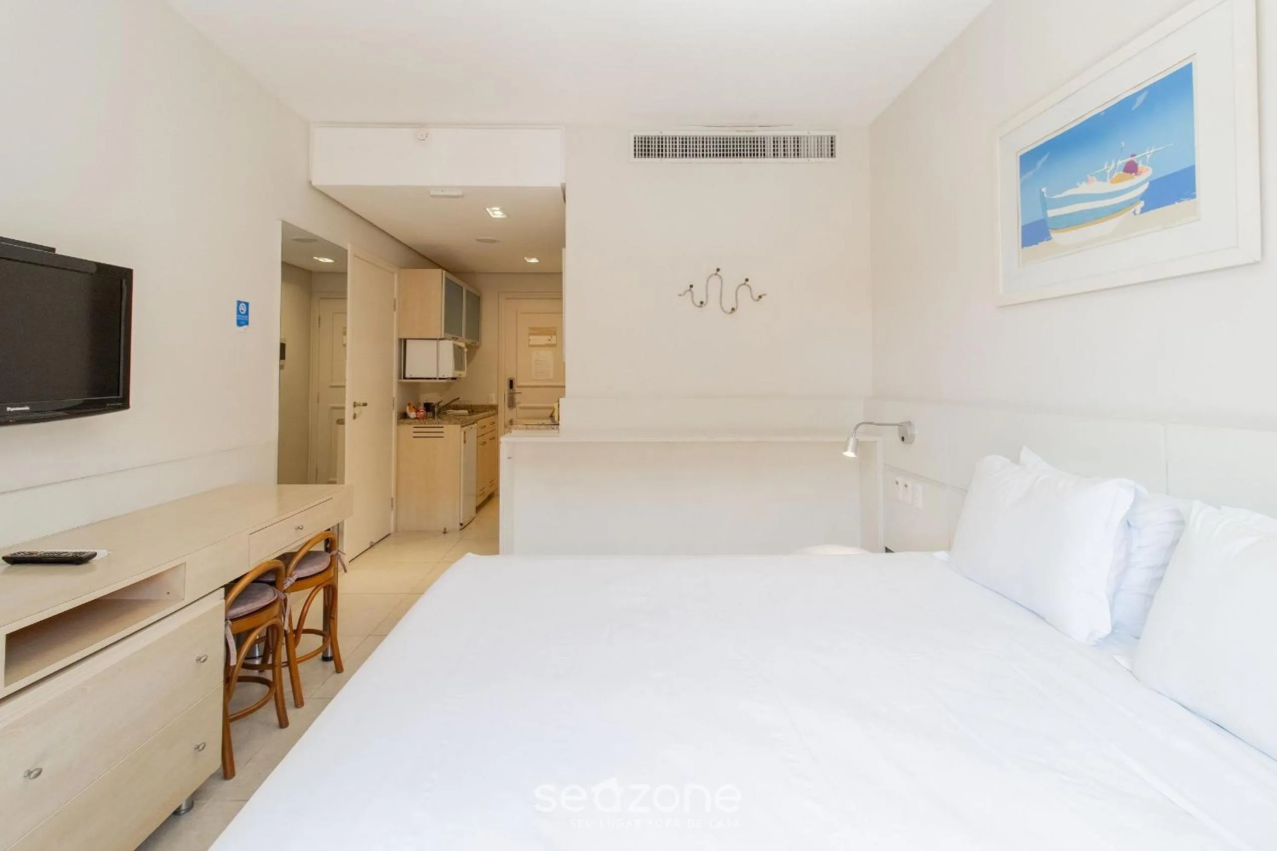 Bedroom, Bed in Estúdios Modernos em Resort pé na areia - Jurerê Beach Village JBVJR