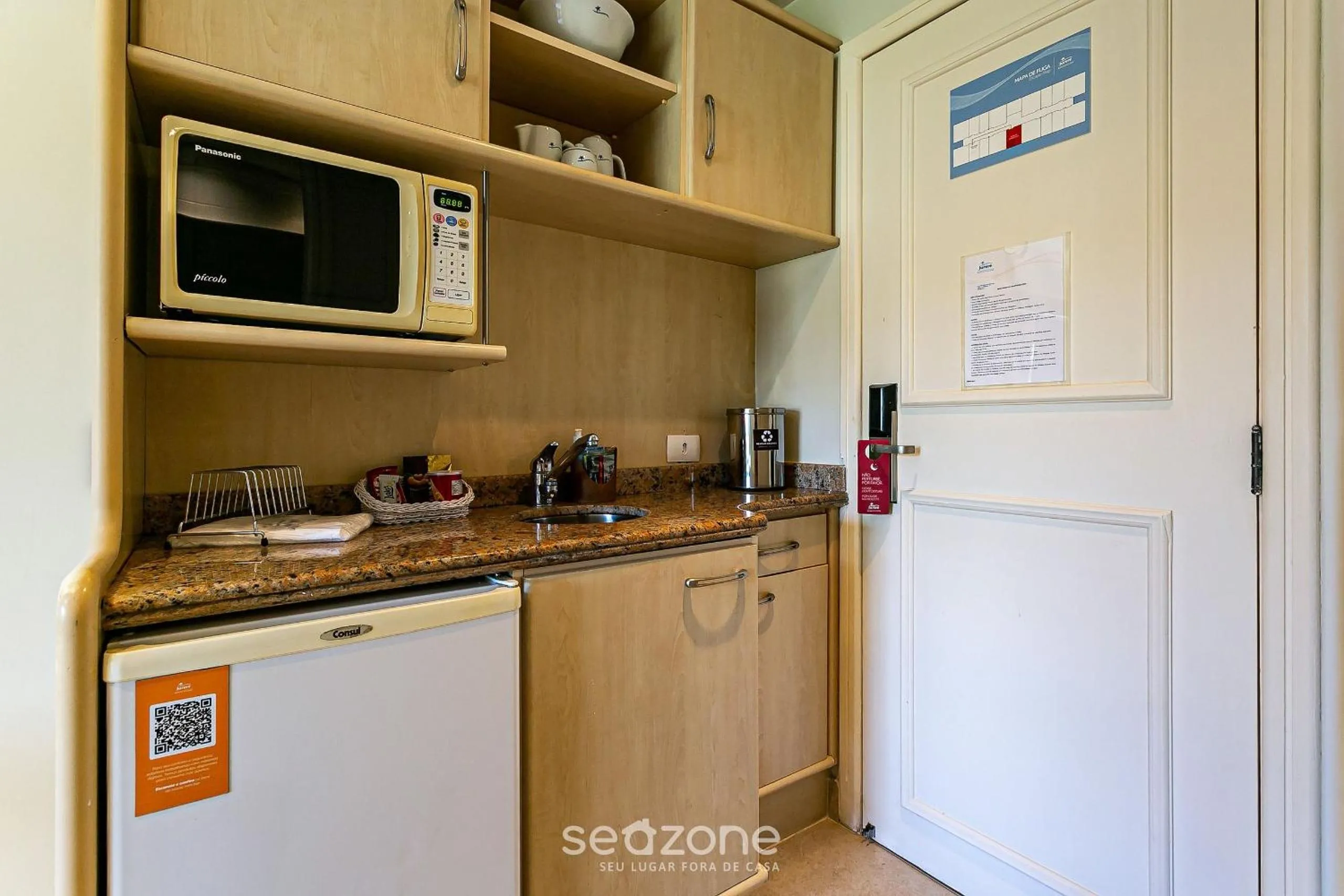 Kitchen or kitchenette in Estúdios Modernos em Resort pé na areia - Jurerê Beach Village JBVJR