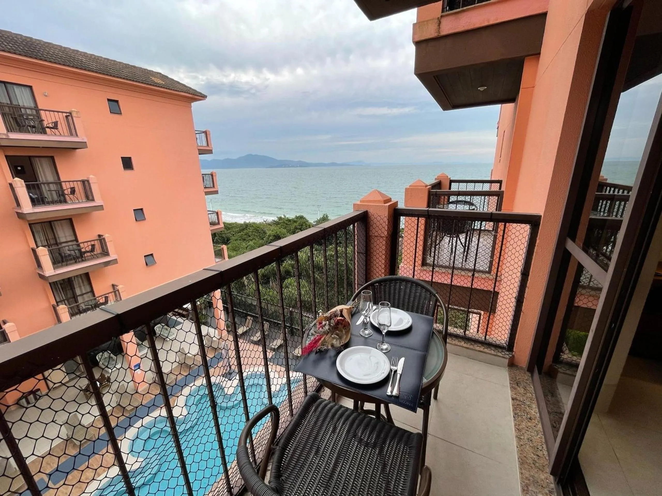 Balcony/Terrace in Estúdios Modernos em Resort pé na areia - Jurerê Beach Village JBVJR