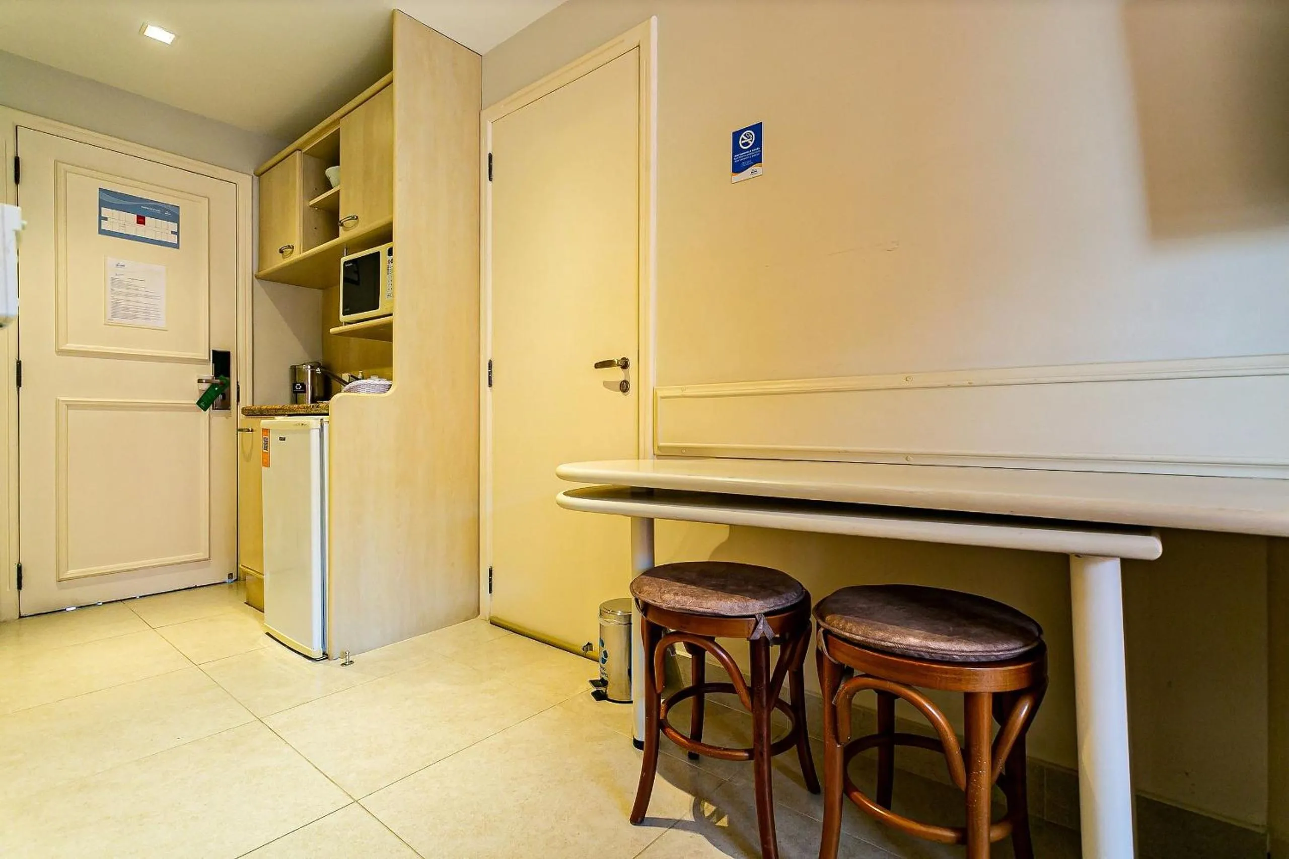 Kitchen or kitchenette in Estúdios Modernos em Resort pé na areia - Jurerê Beach Village JBVJR