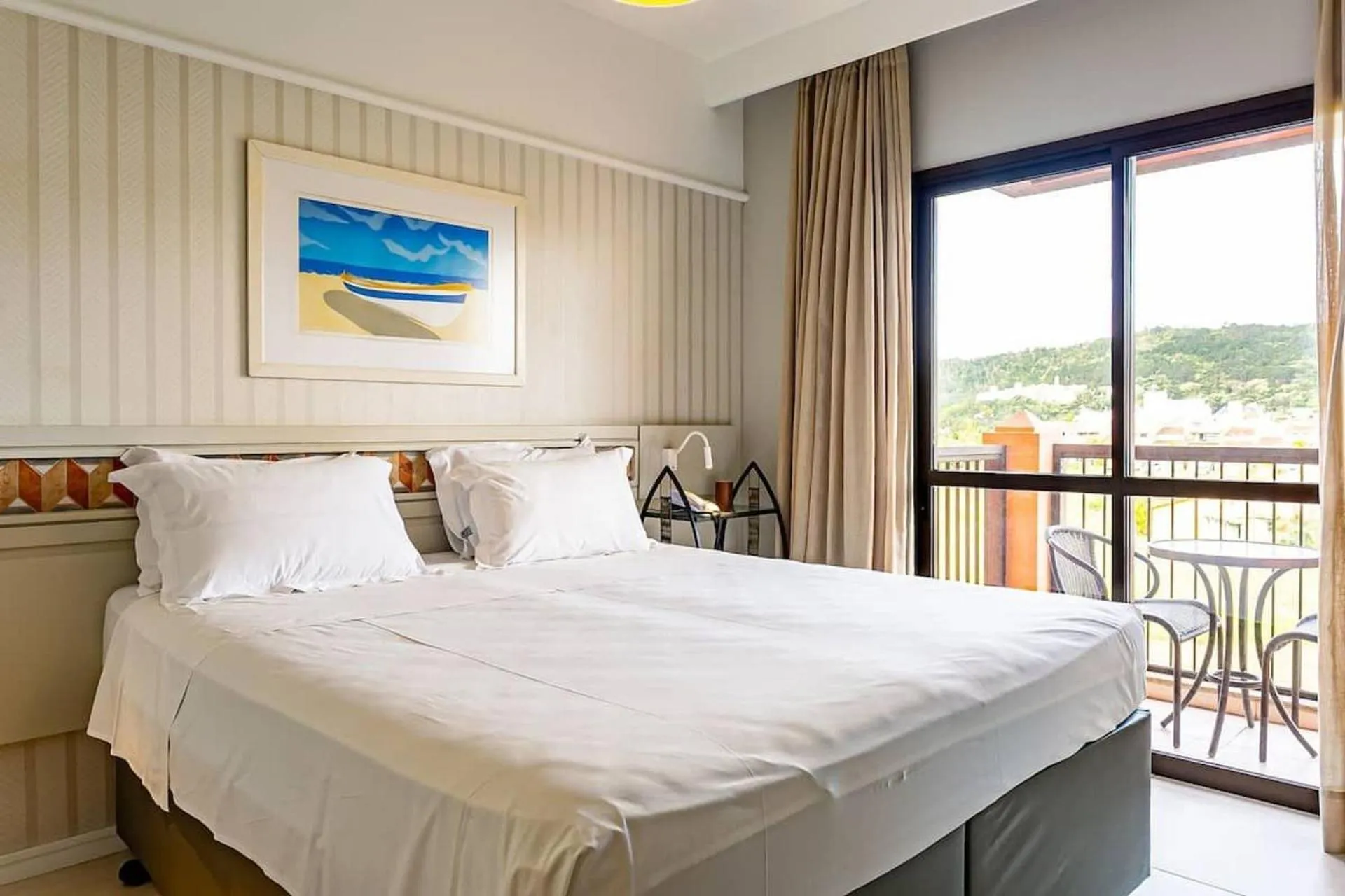 Bedroom, Bed in Estúdios Modernos em Resort pé na areia - Jurerê Beach Village JBVJR