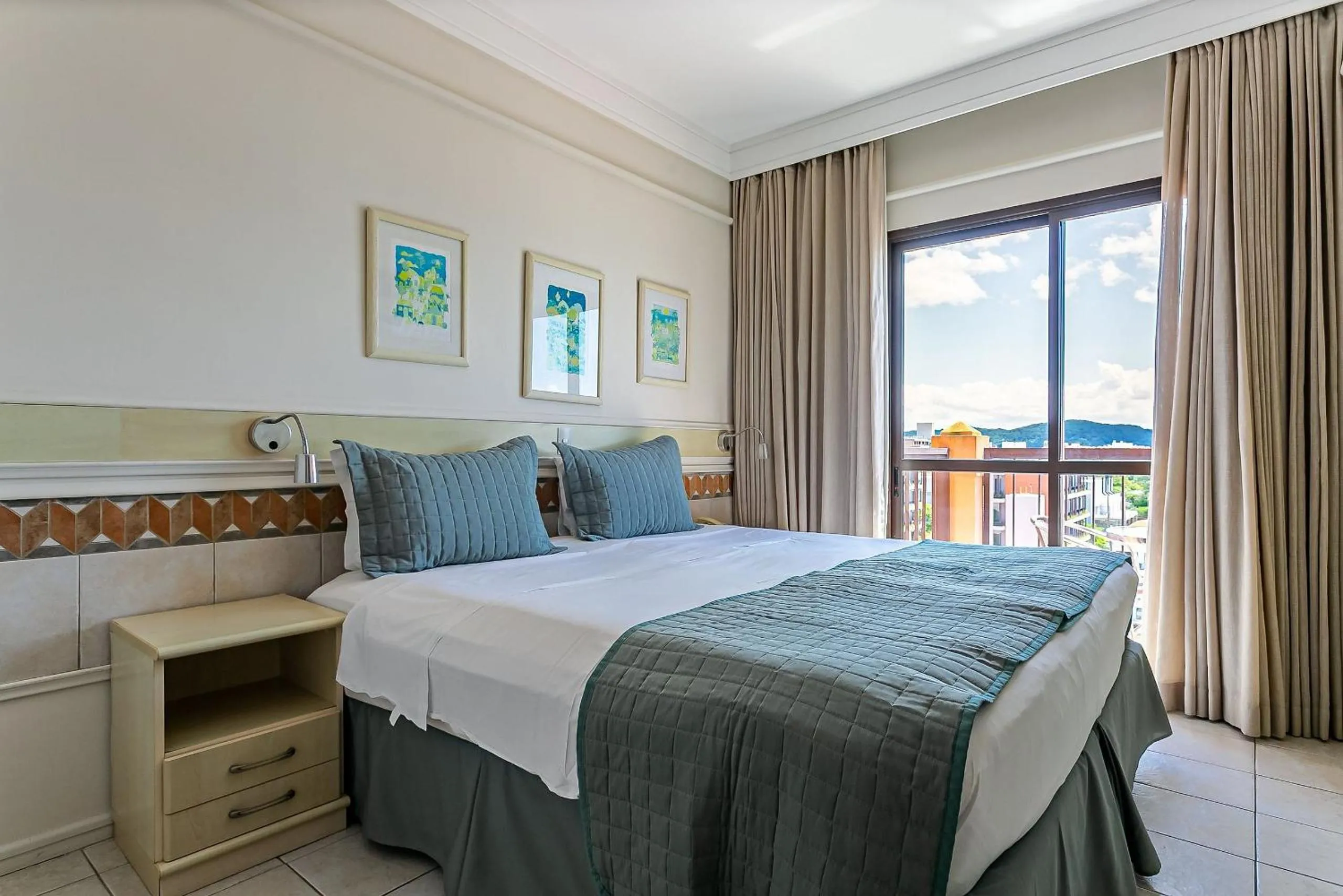 Bedroom, Bed in Estúdios Modernos em Resort pé na areia - Jurerê Beach Village JBVJR