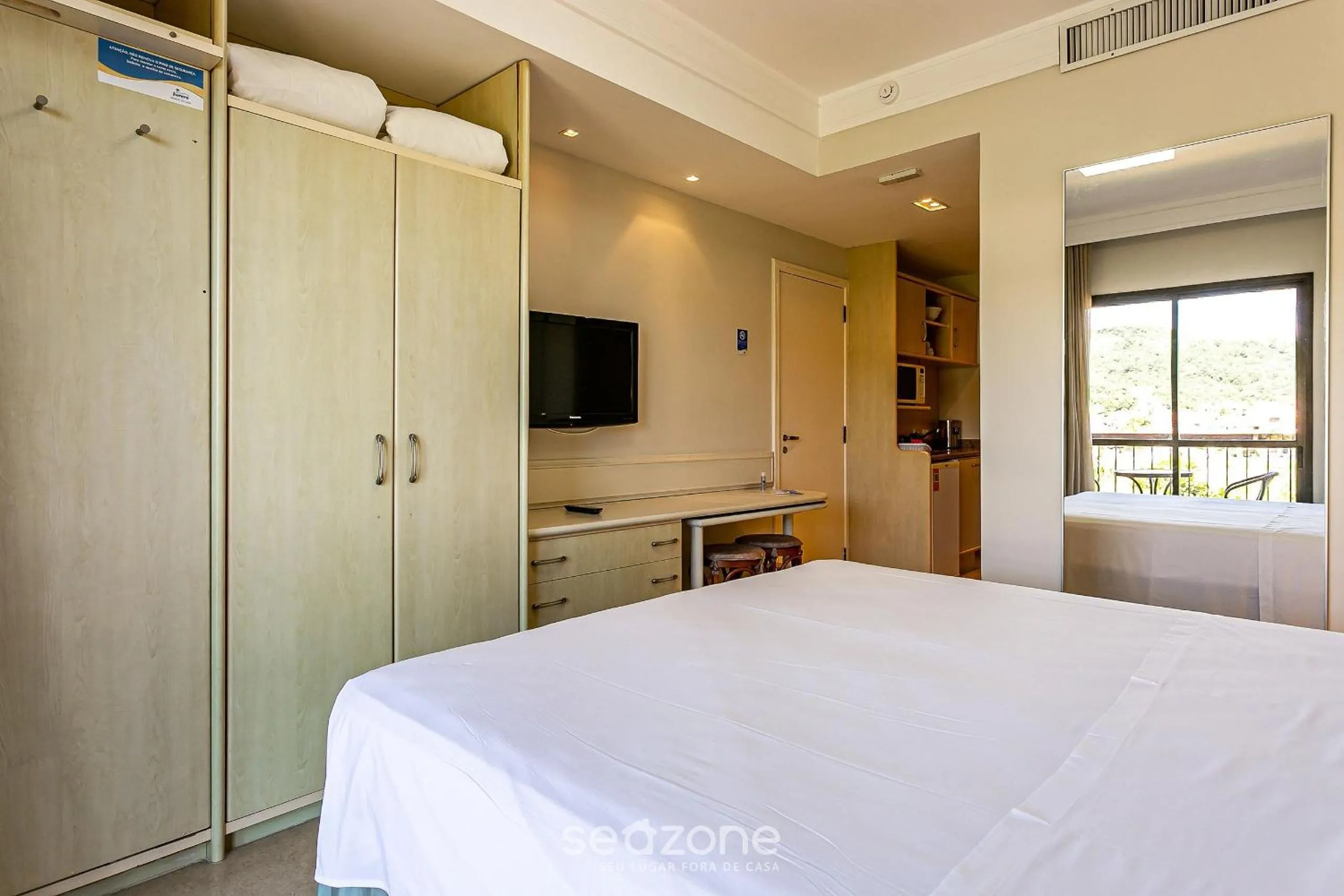 TV and multimedia, Bed in Estúdios Modernos em Resort pé na areia - Jurerê Beach Village JBVJR