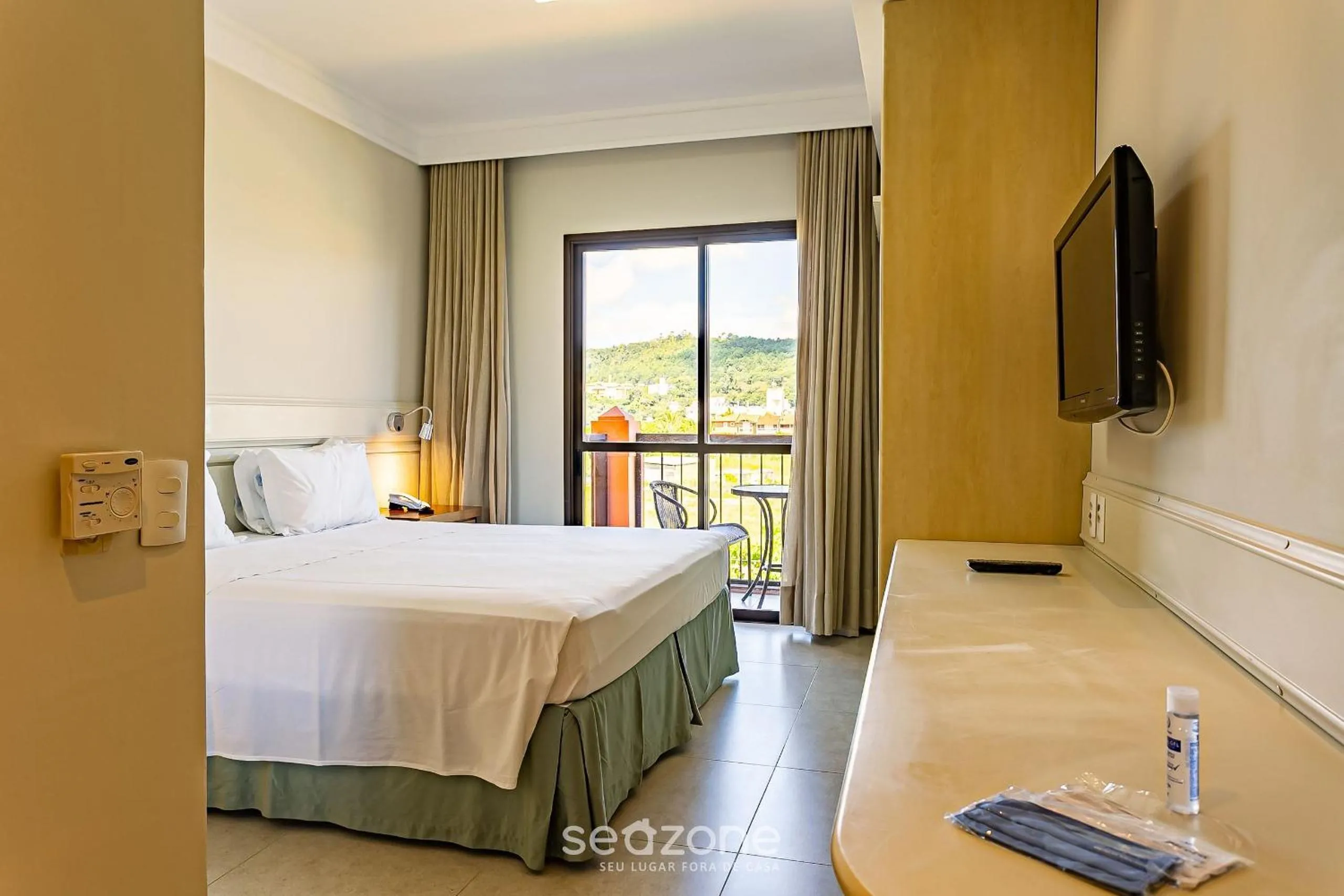 Bed in Estúdios Modernos em Resort pé na areia - Jurerê Beach Village JBVJR