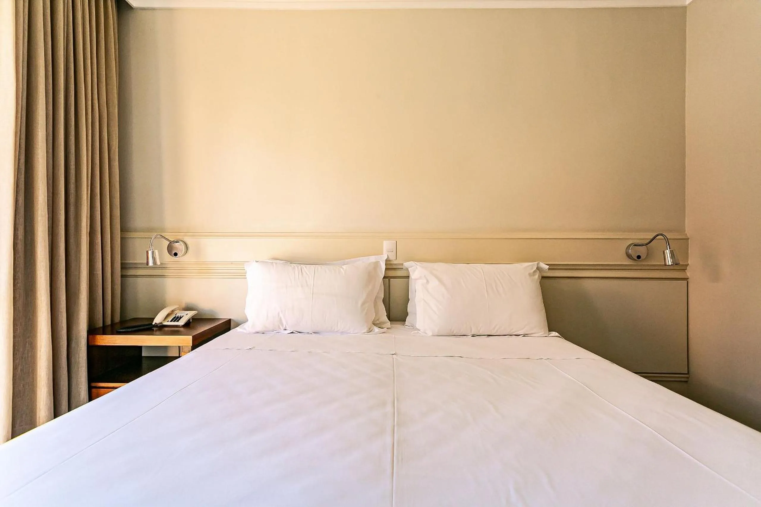 Photo of the whole room, Bed in Estúdios Modernos em Resort pé na areia - Jurerê Beach Village JBVJR