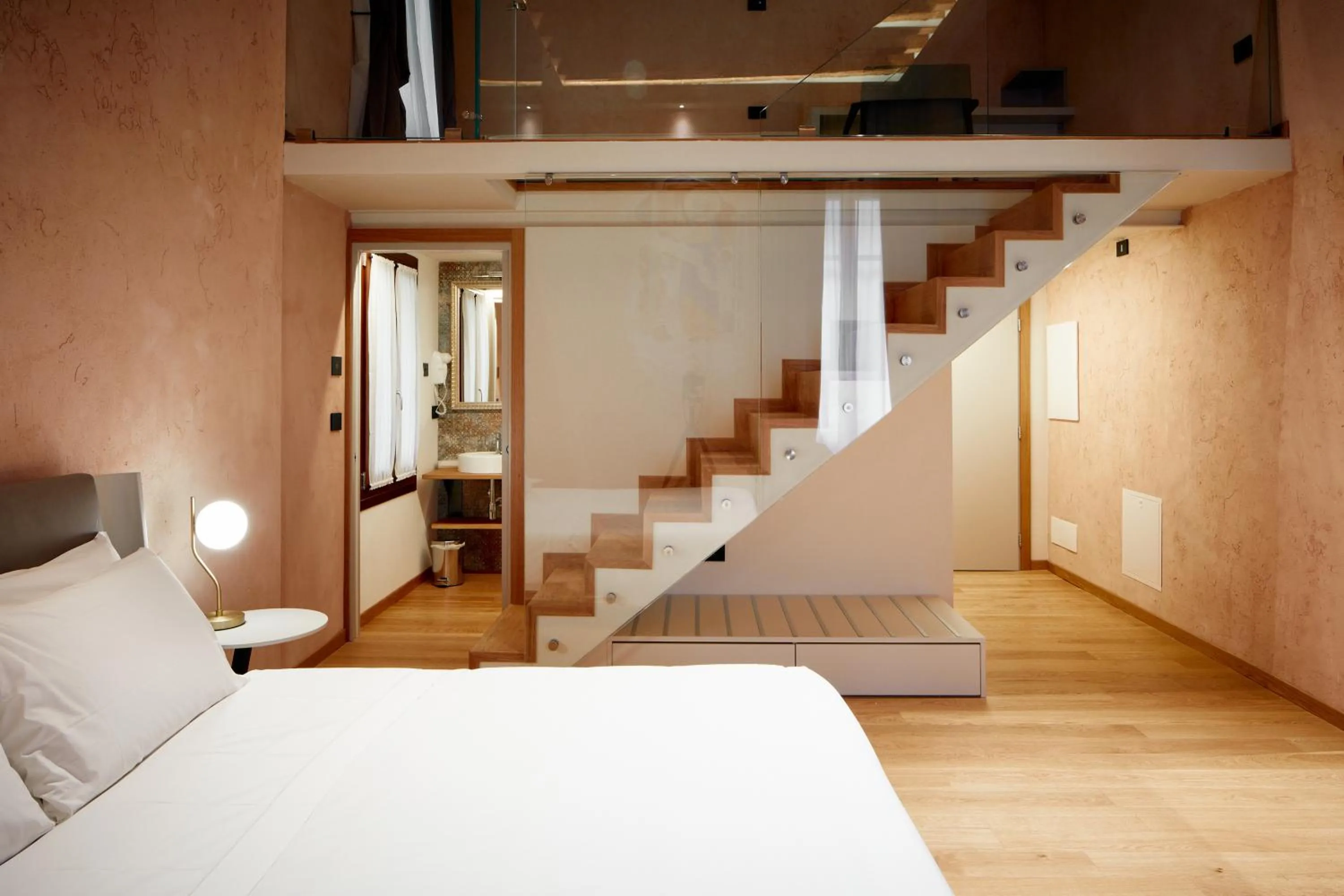 Bed in Ca' dei Proverbi Suites - WENICE Deep Culture