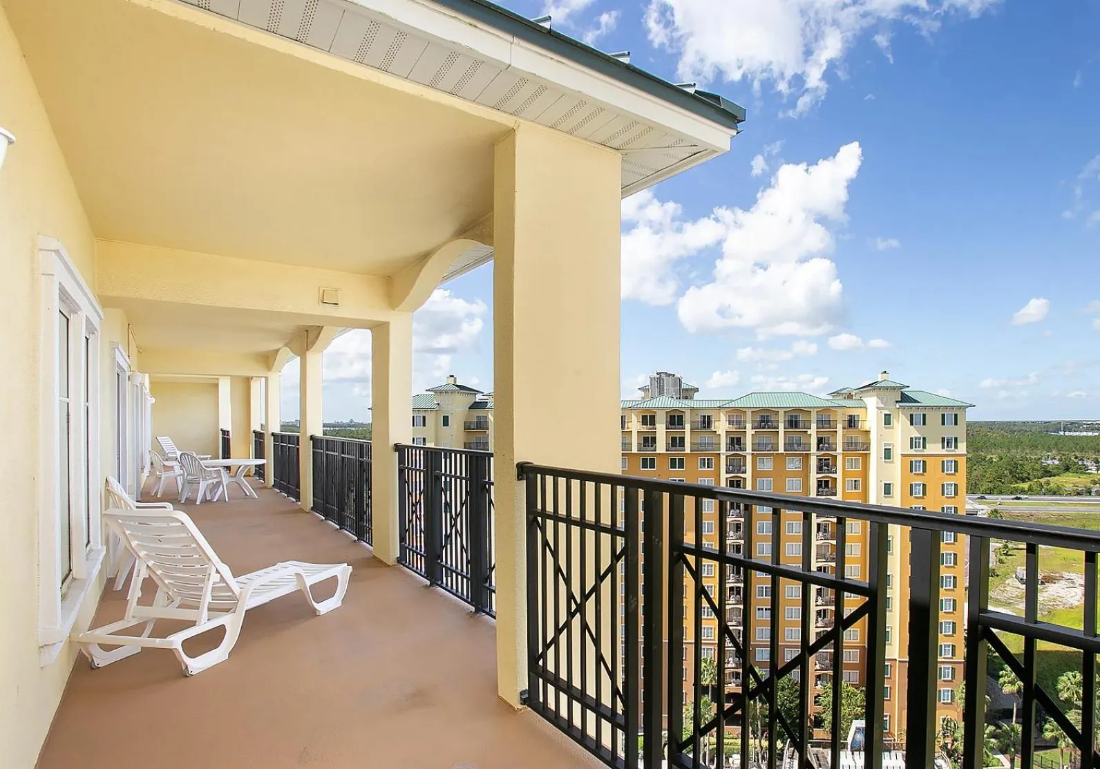 Balcony/Terrace in Lake Buena Vista Resort Village and Spa, Near Disney