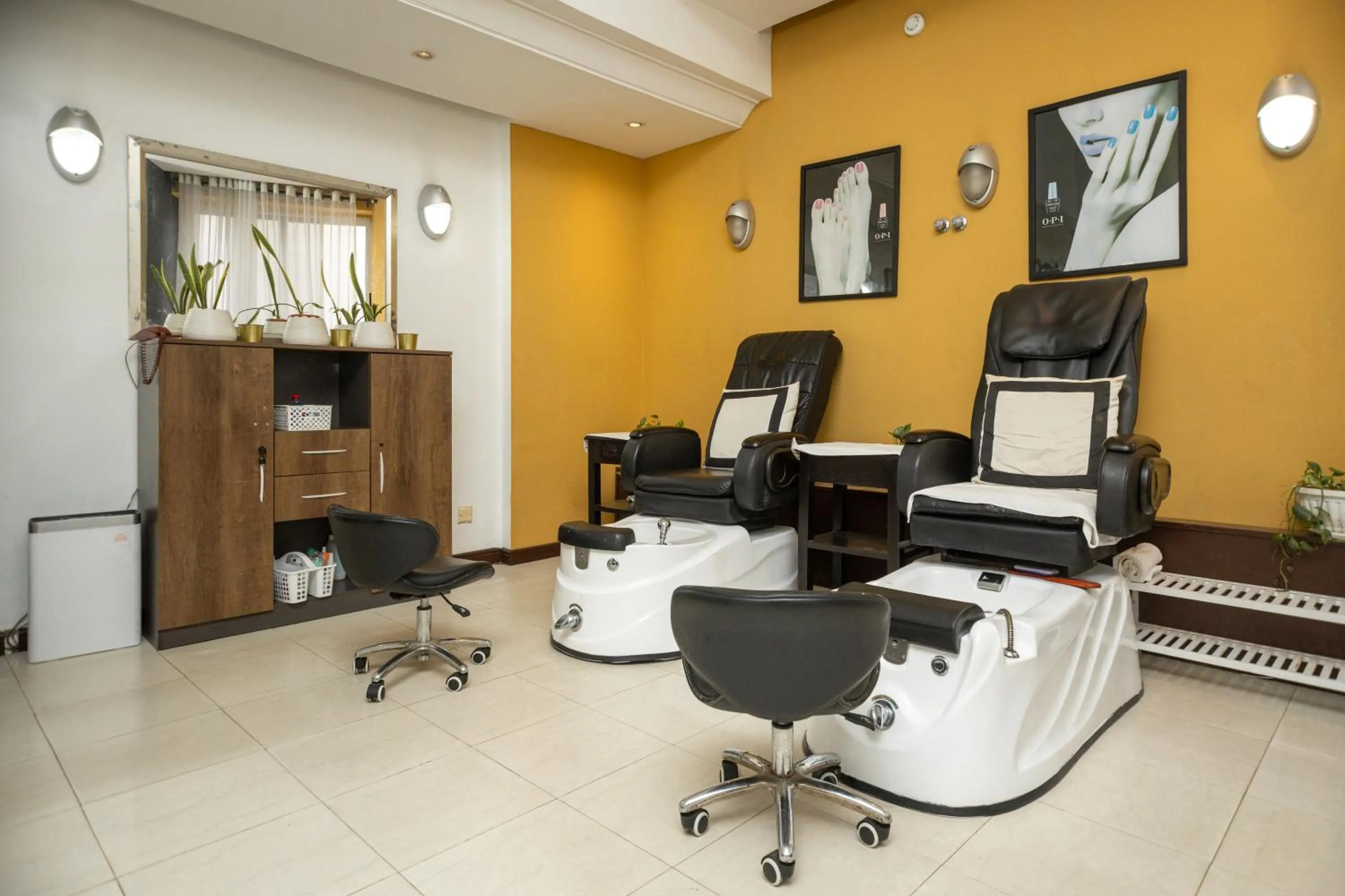 Spa and wellness centre/facilities in The African Regent Hotel