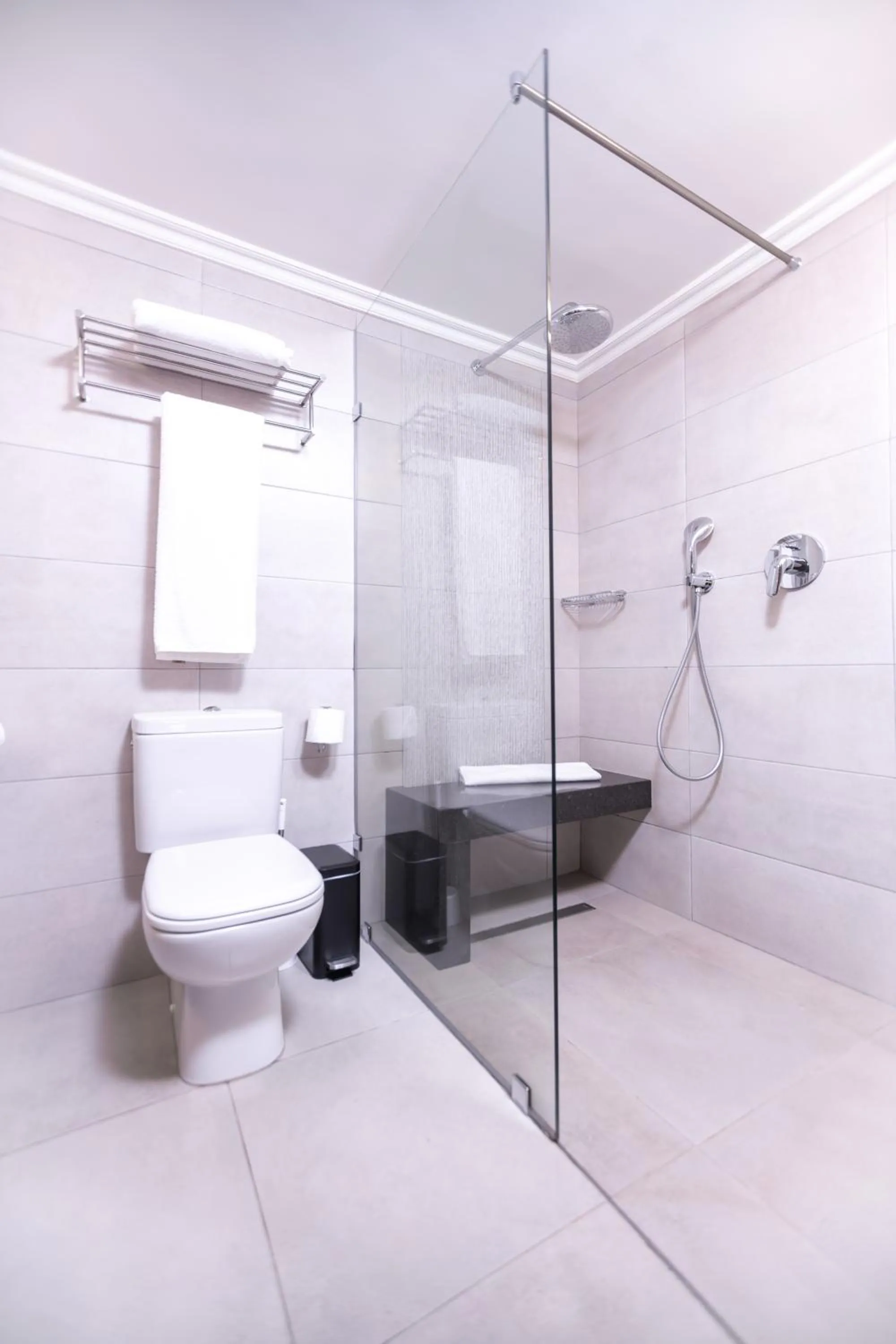 Shower in The African Regent Hotel