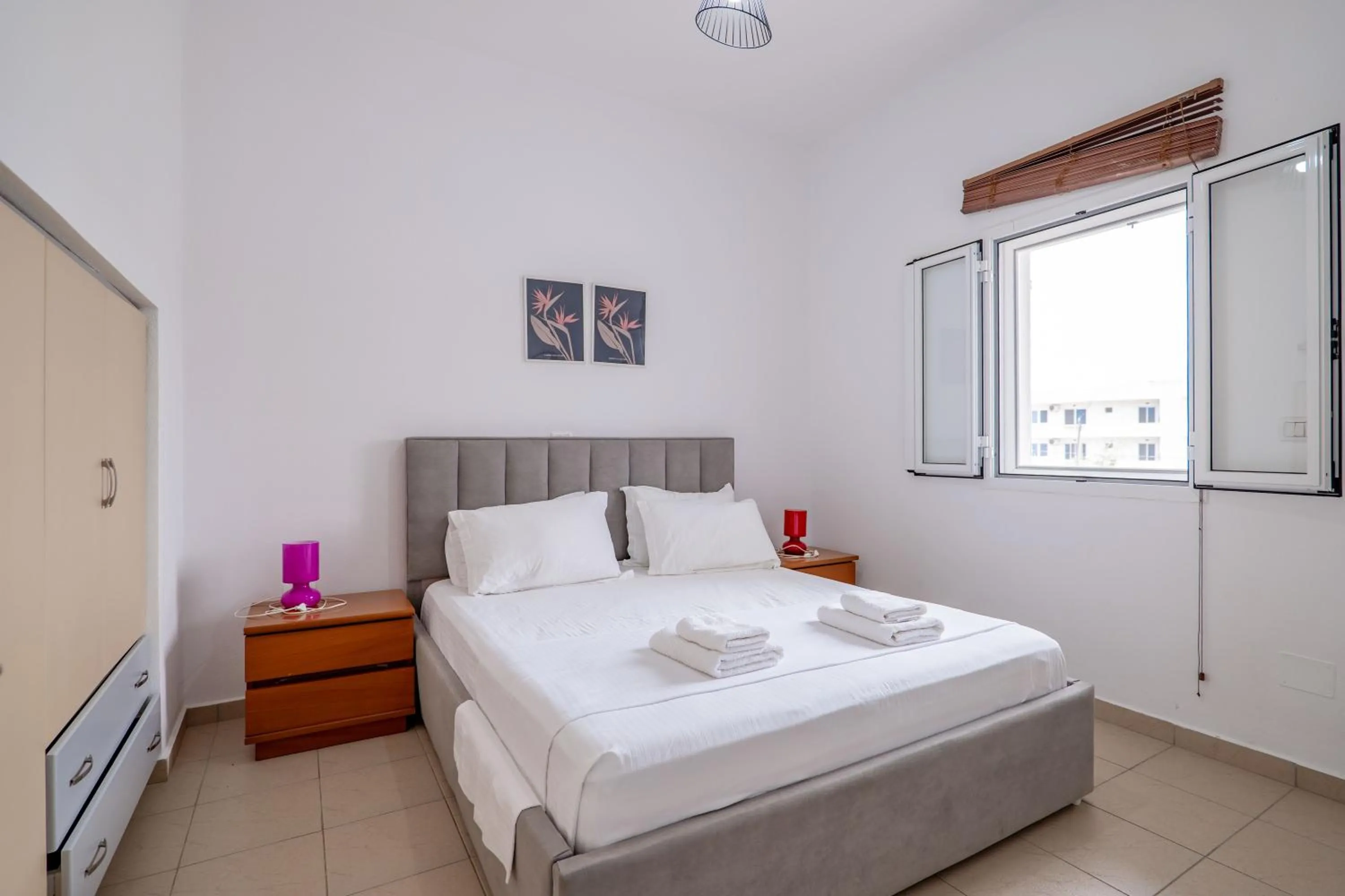 Photo of the whole room, Bed in Gregory's Apartments
