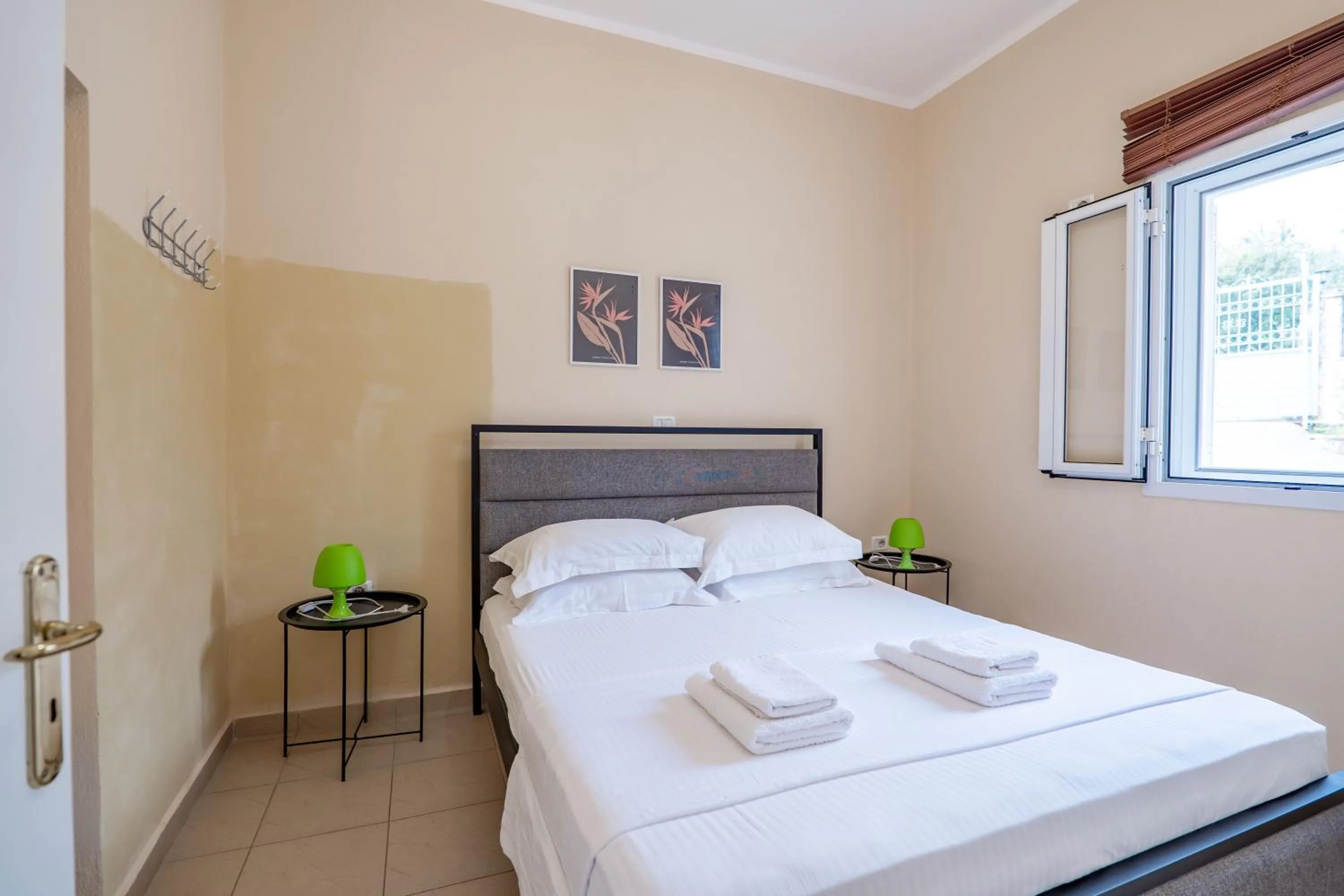 Photo of the whole room, Bed in Gregory's Apartments