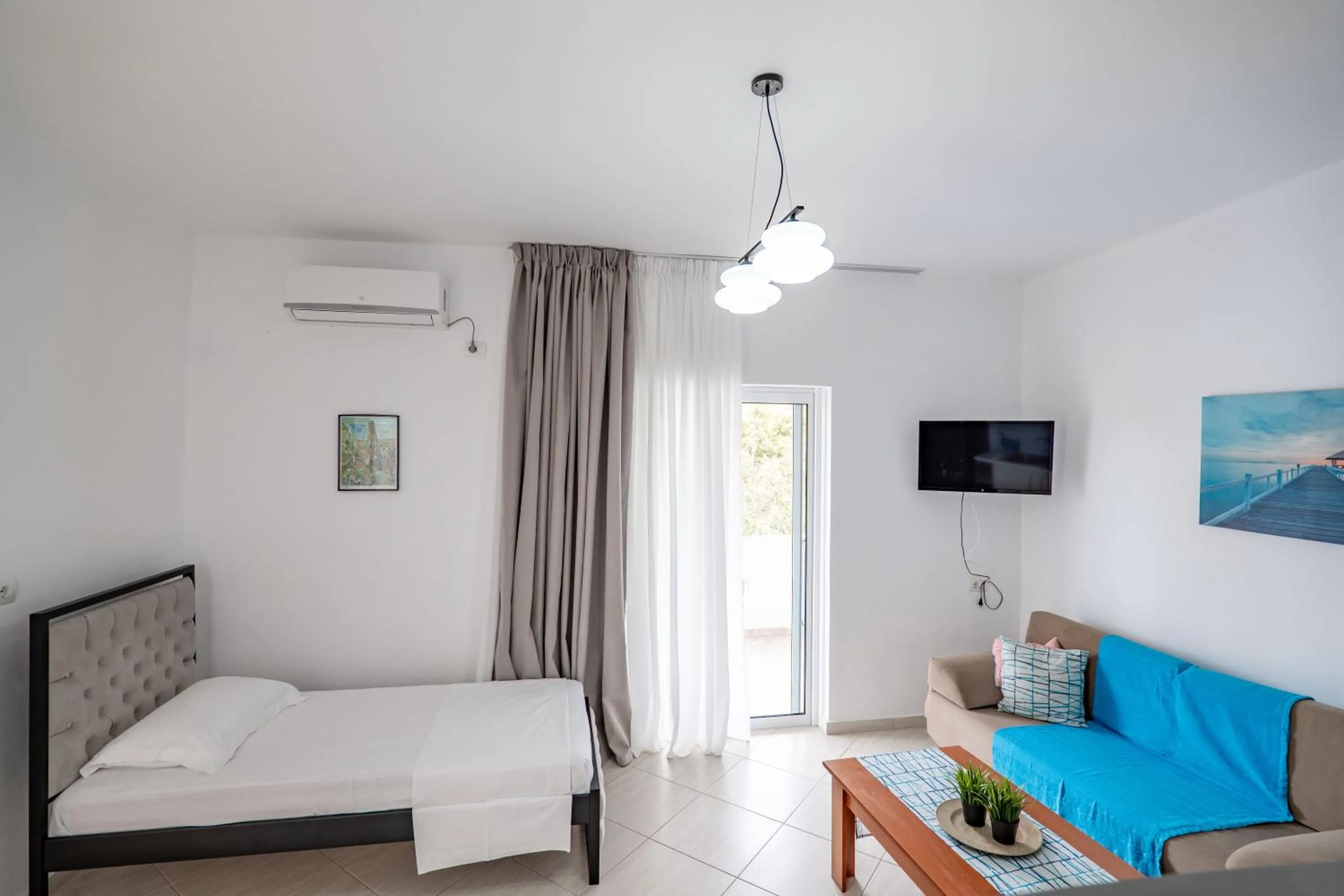 Photo of the whole room, Bed in Gregory's Apartments