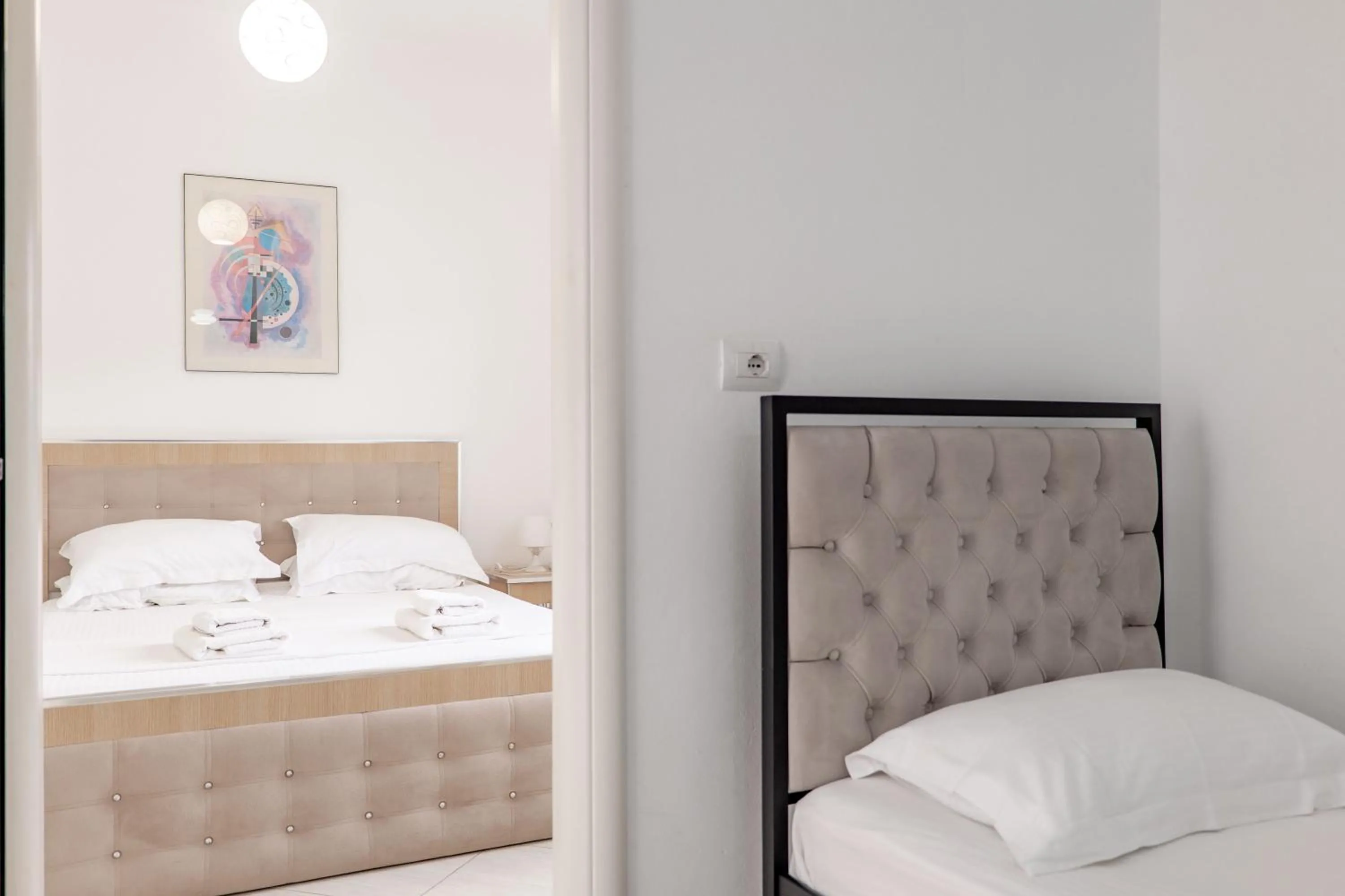 Photo of the whole room, Bed in Gregory's Apartments