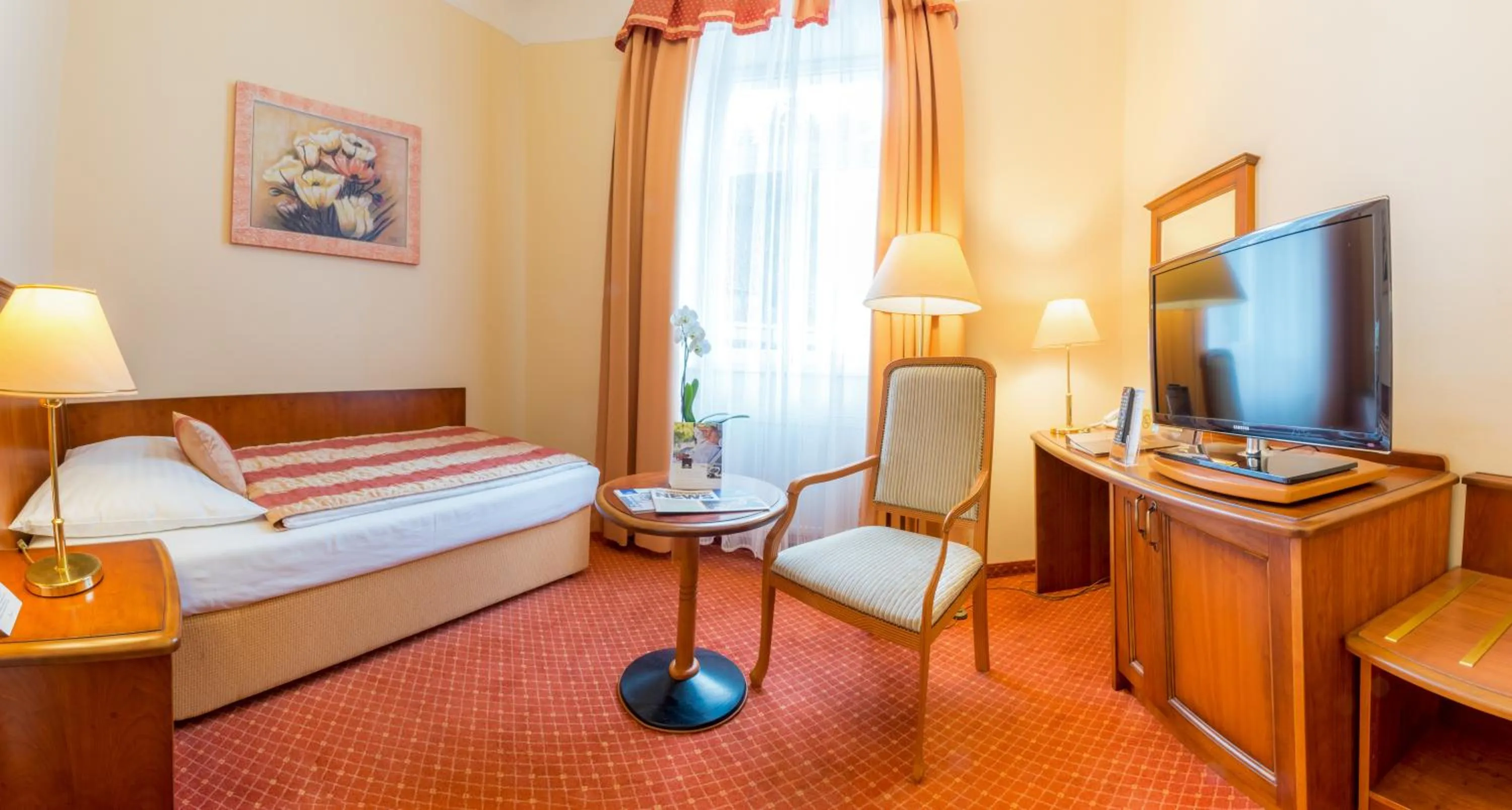 Bedroom, Bed in Ensana Centrální Lázně - Maria Spa