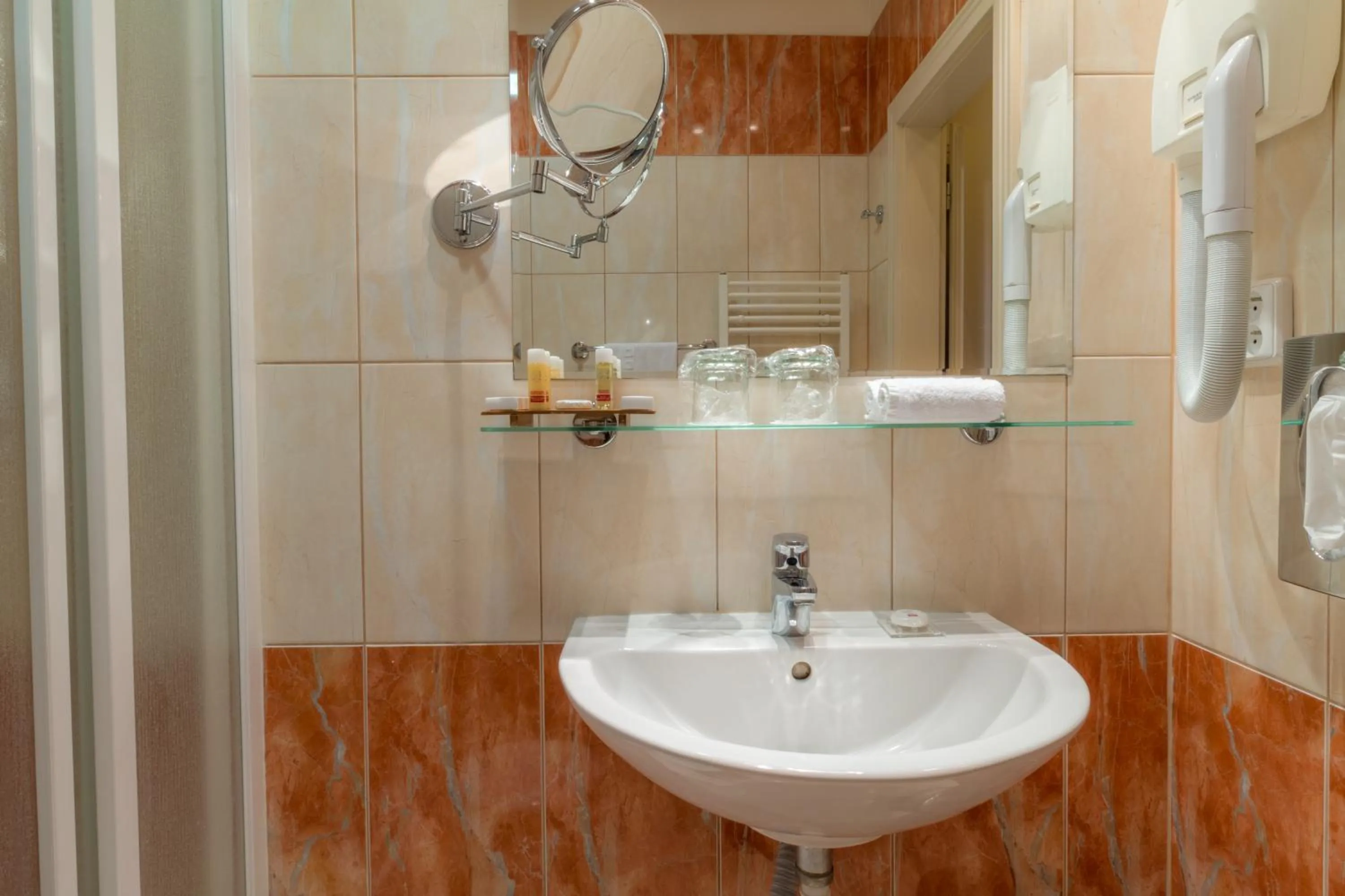 Bathroom in Ensana Centrální Lázně - Maria Spa