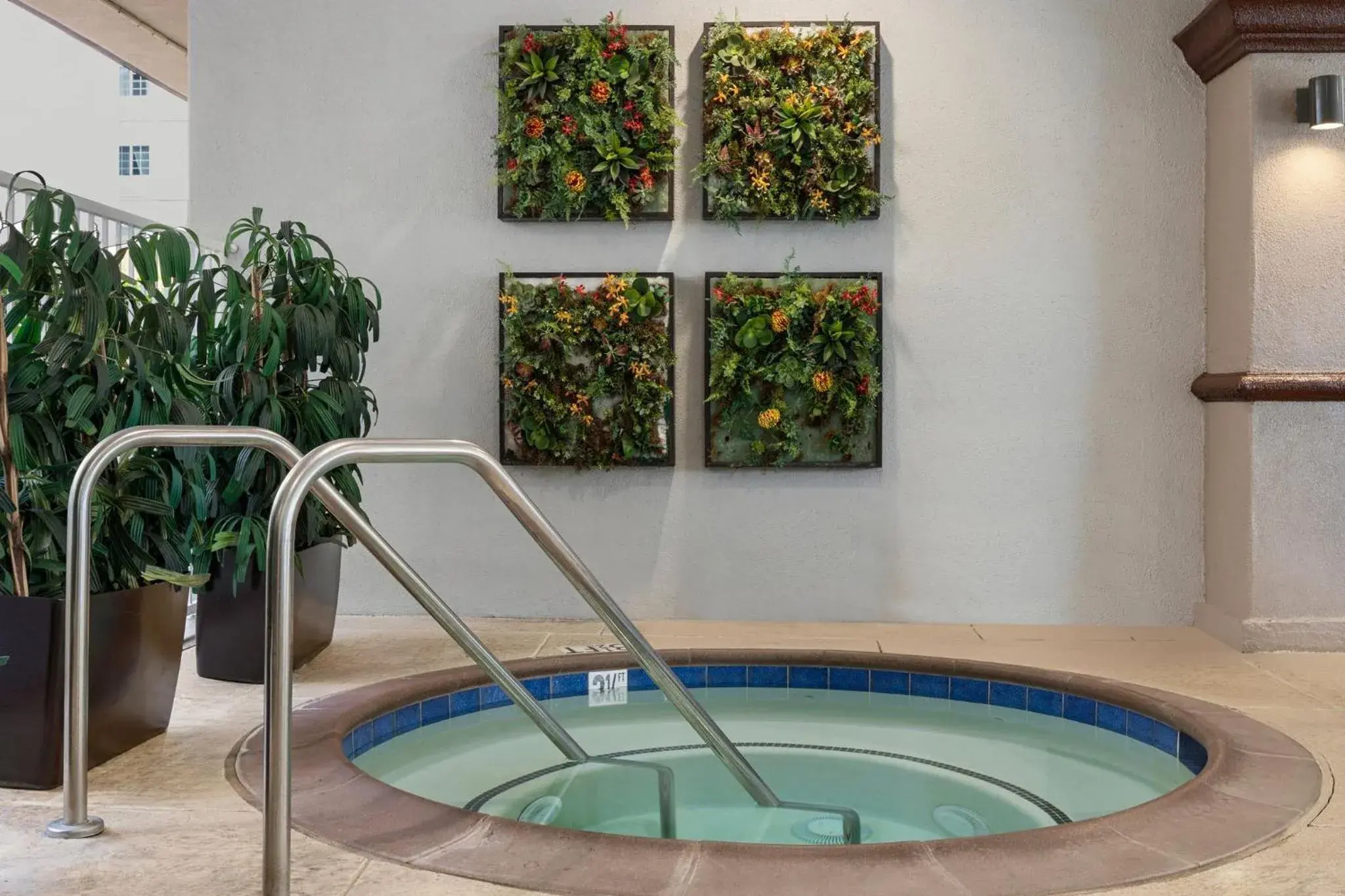 Spa and wellness centre/facilities in Peacock Suites Spa and wellness centre/facilities in Peacock Suites