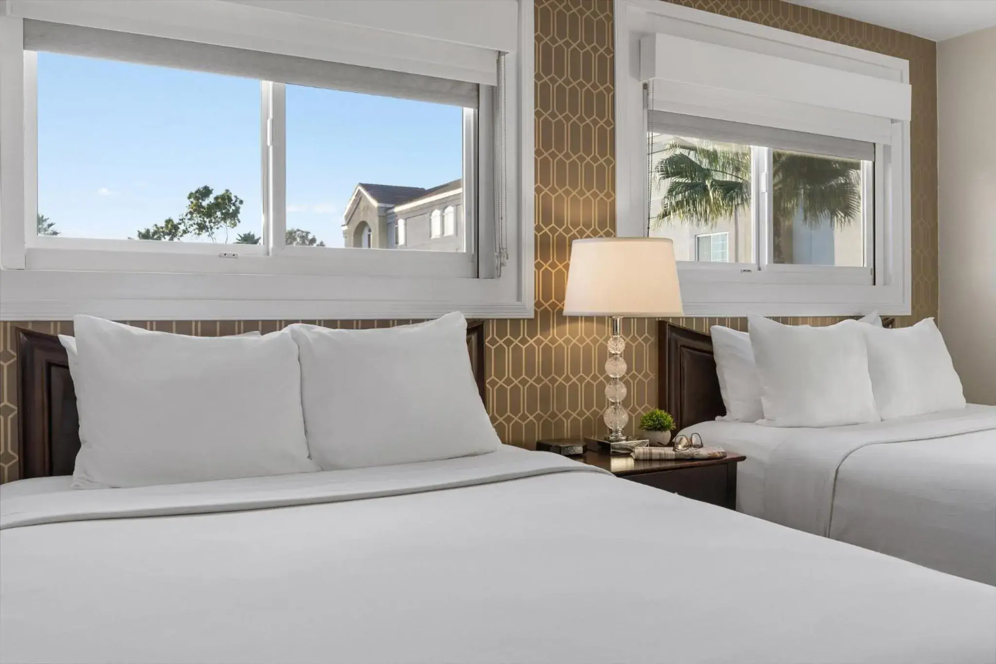 Bedroom, Bed in Peacock Suites Bedroom, Bed in Peacock Suites