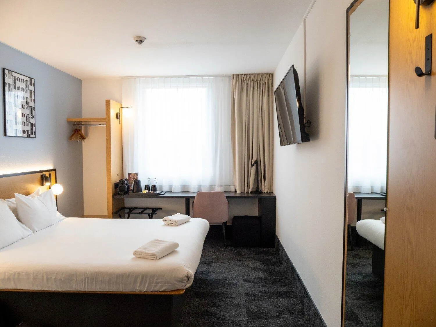 Photo of the whole room, Bed in B&B HOTEL Wrocław Centrum