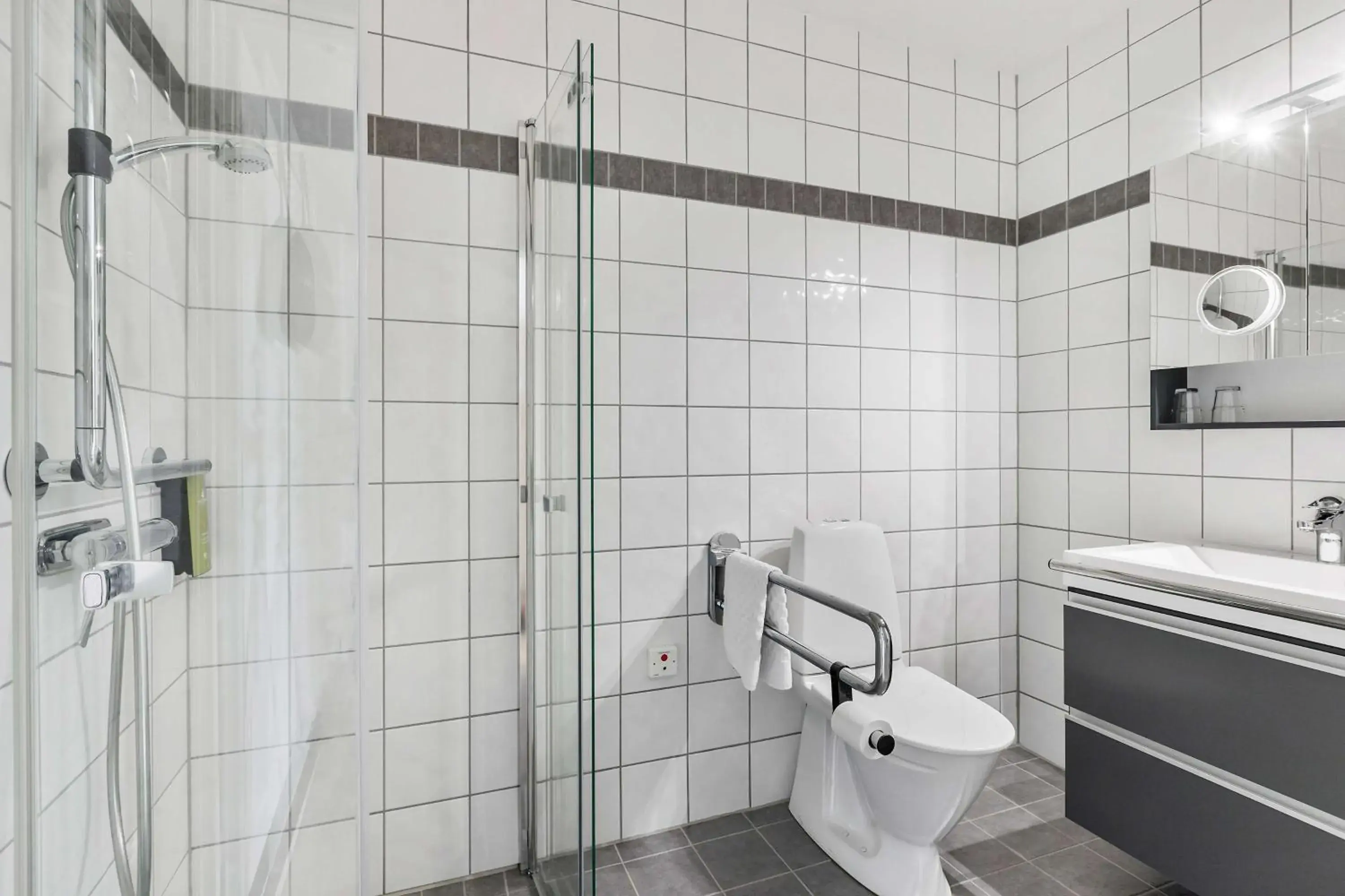 Bathroom in Hotel Malmkoping, BW Signature Collection Bathroom in Hotel Malmkoping, BW Signature Collection