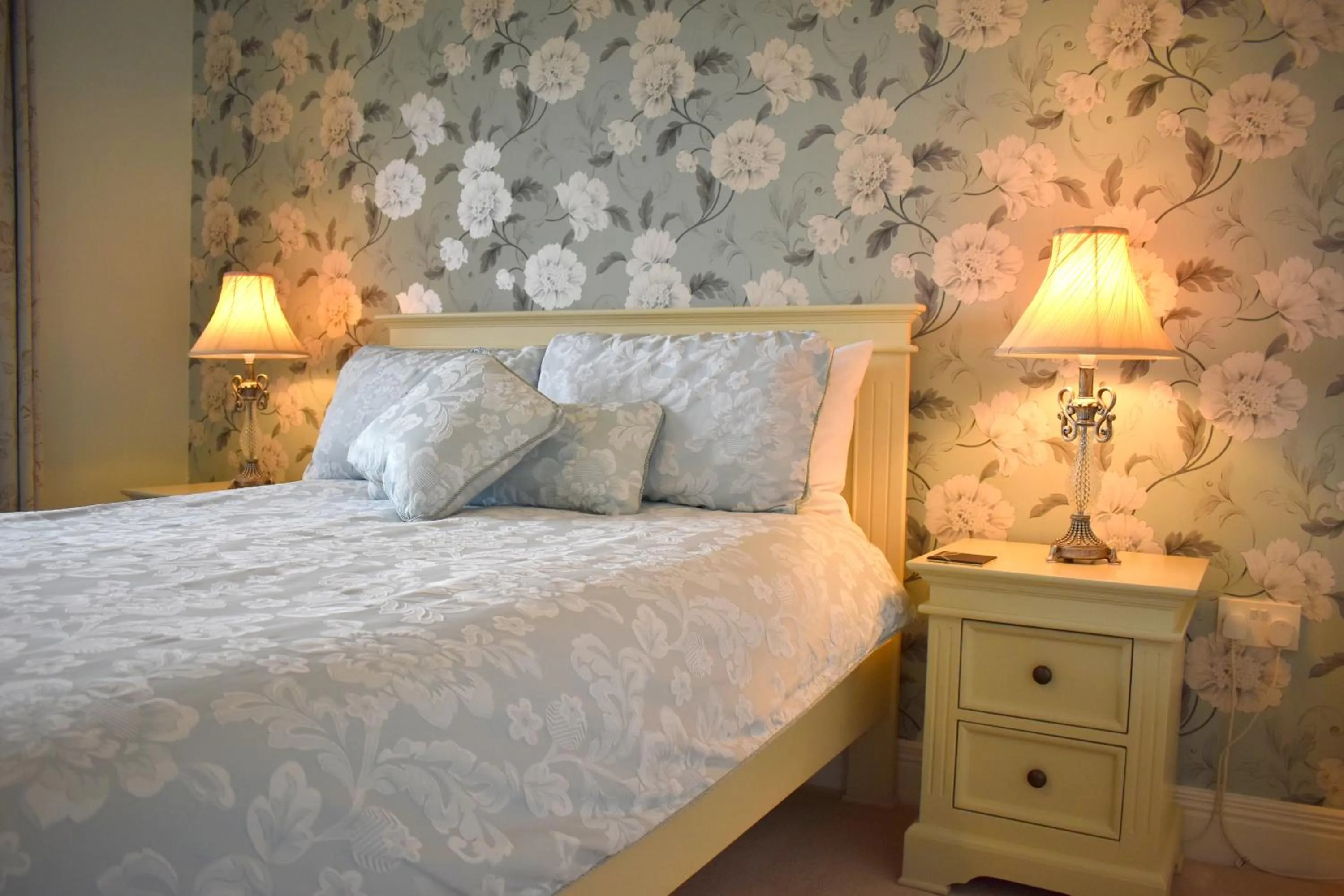 Photo of the whole room, Bed in The Meadows B&B