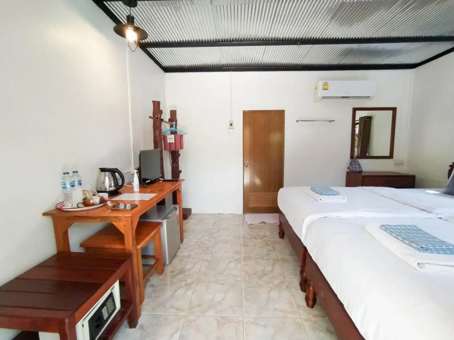 Bed in Samet Bellhouse Bed in Samet Bellhouse