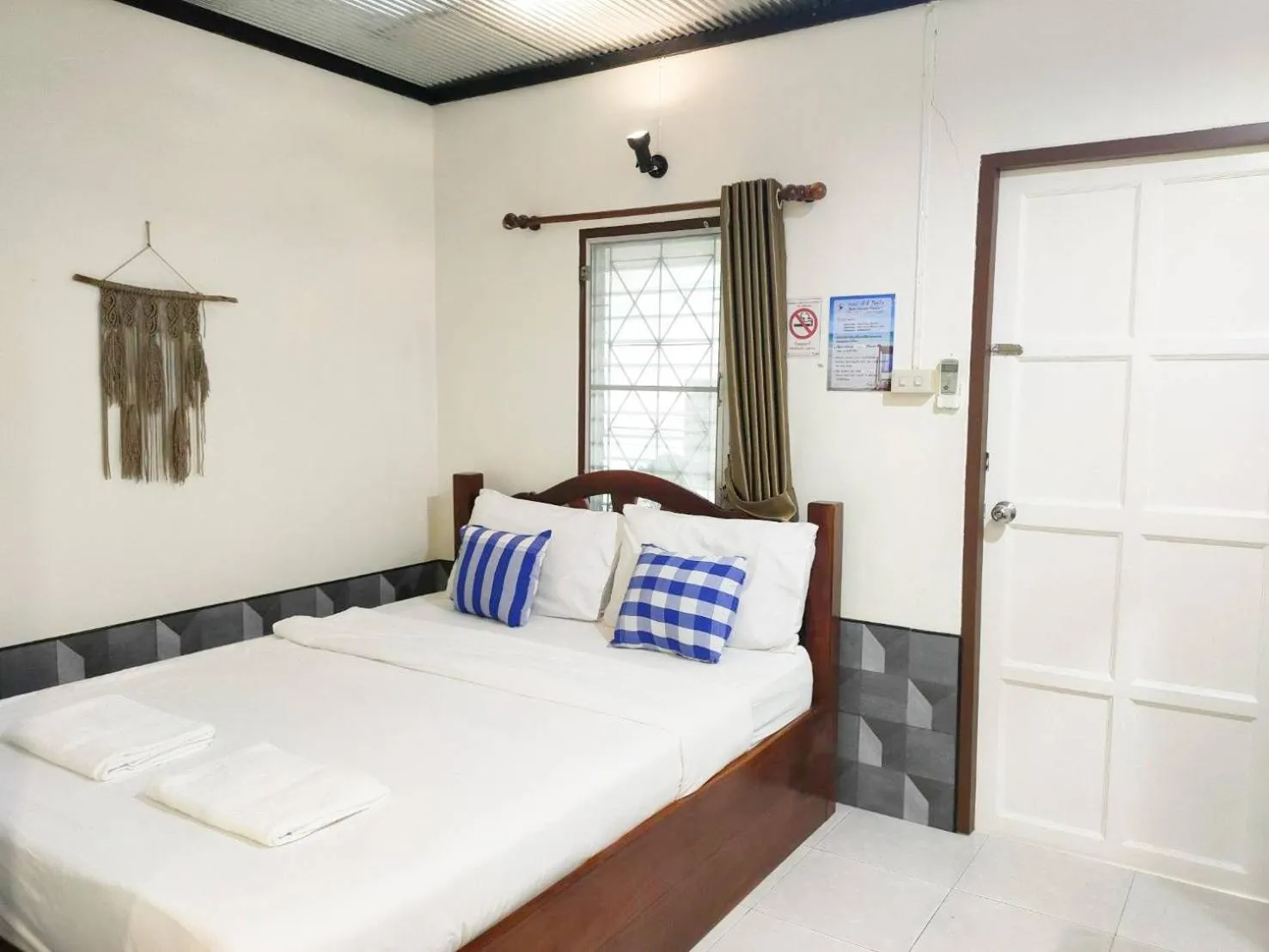 Bed in Samet Bellhouse