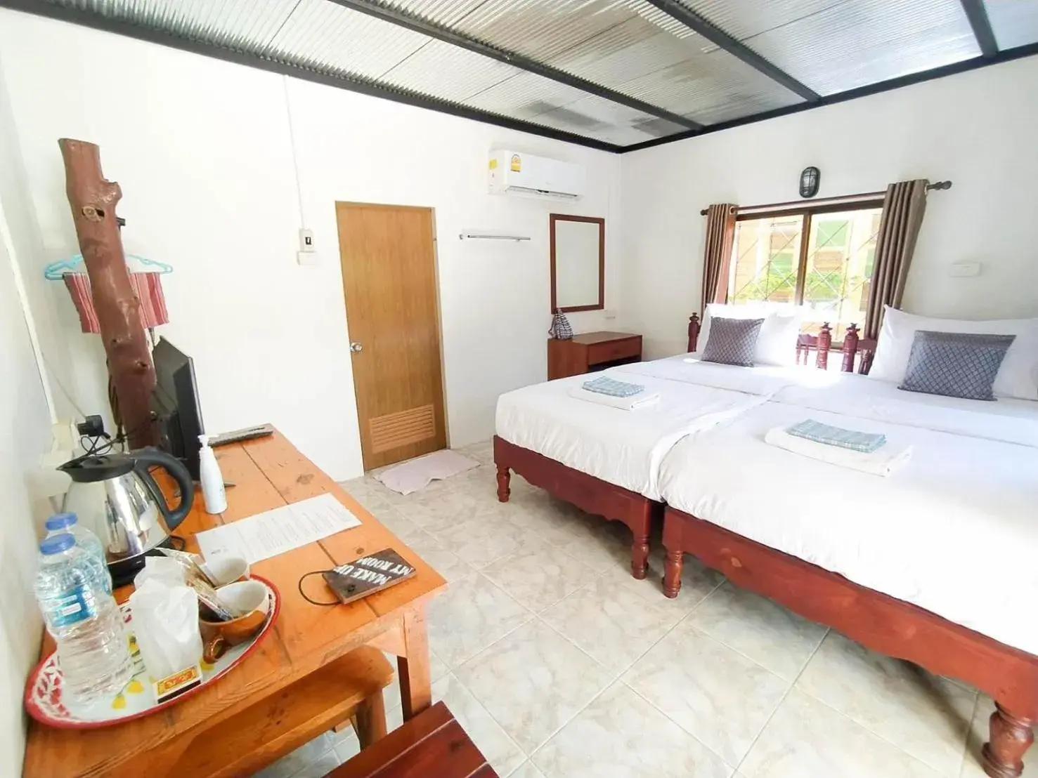 Bed in Samet Bellhouse Bed in Samet Bellhouse