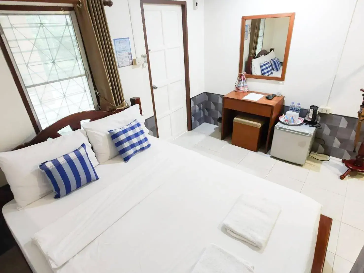 Bed in Samet Bellhouse Bed in Samet Bellhouse